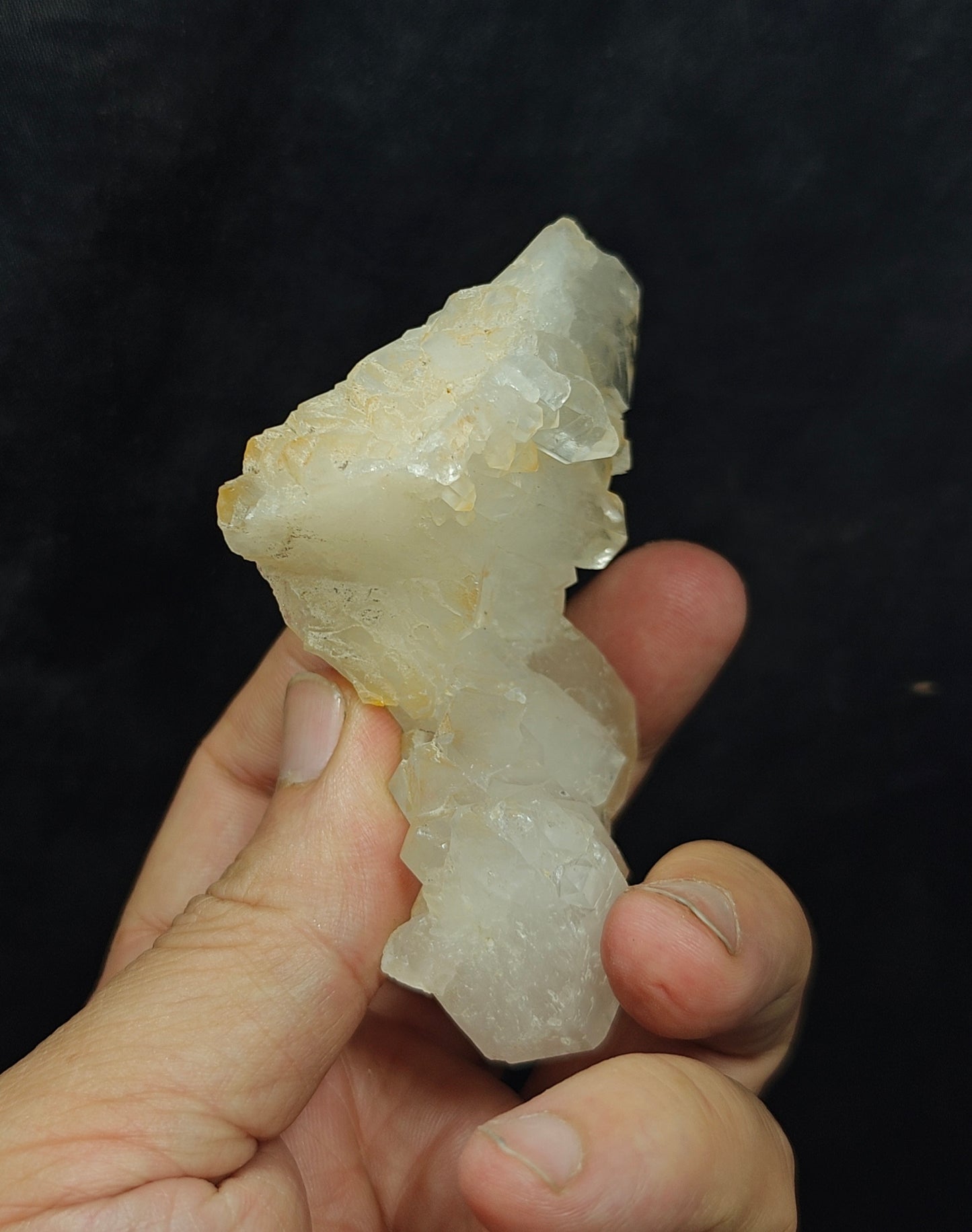 Quartz crystals cluster specimen 130 grams