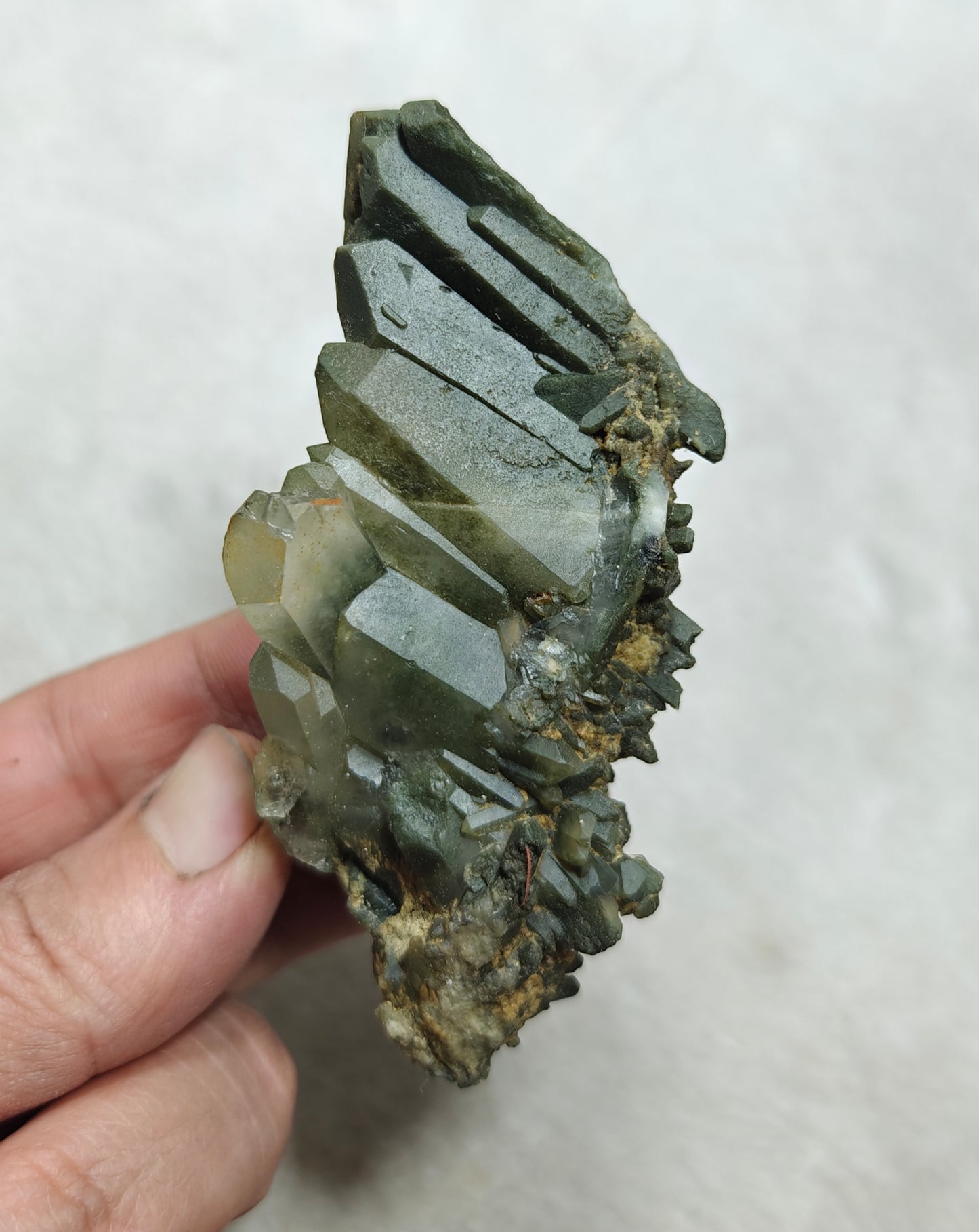 An Aesthetic Natural crystals cluster of beautifully terminated Chlorite Quartz 85 grams