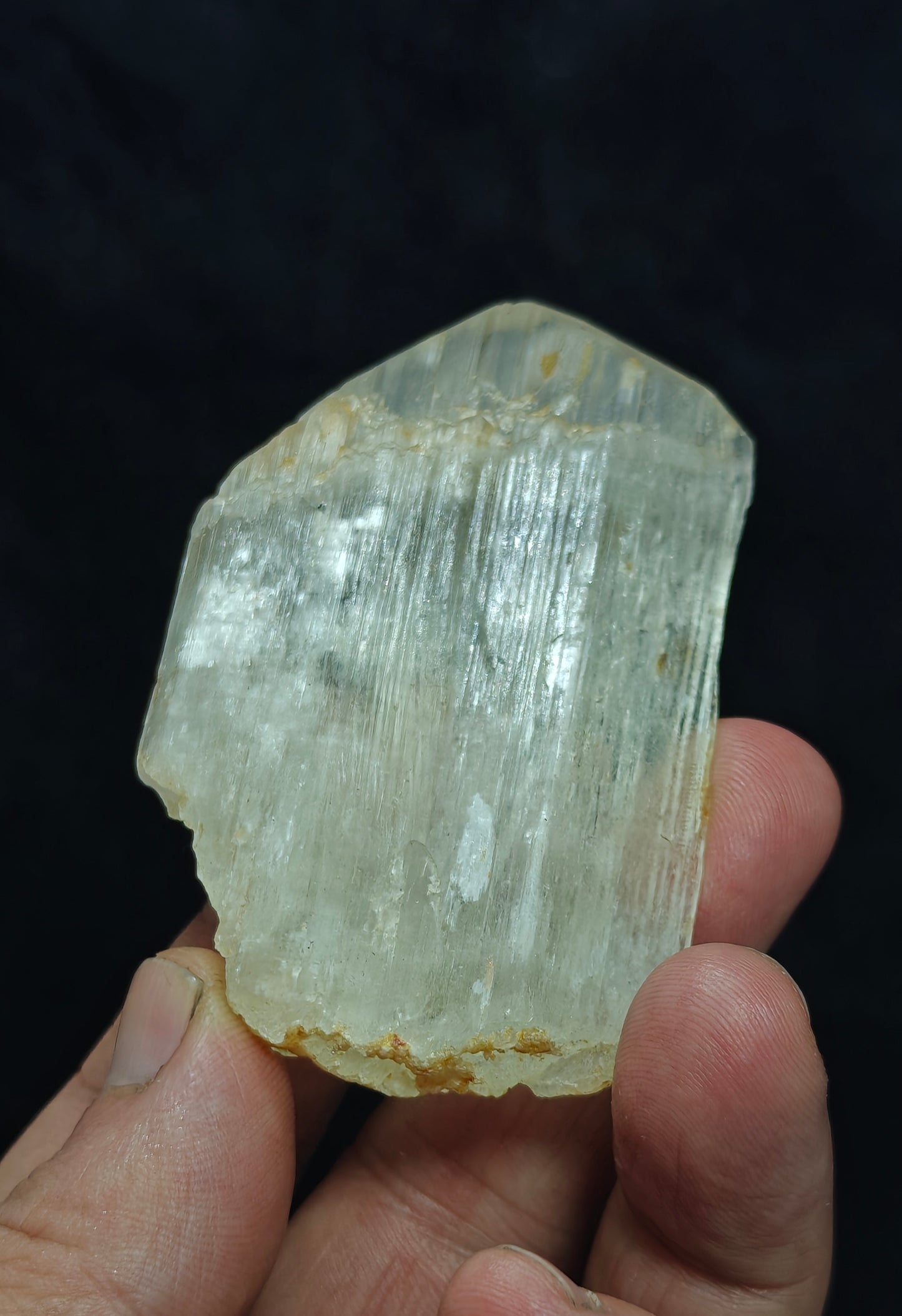 Natural spodumene crystal 105 grams