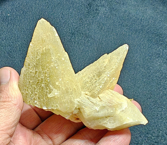 Dogteeth calcite crystals cluster with beautiful terminations 218 grams