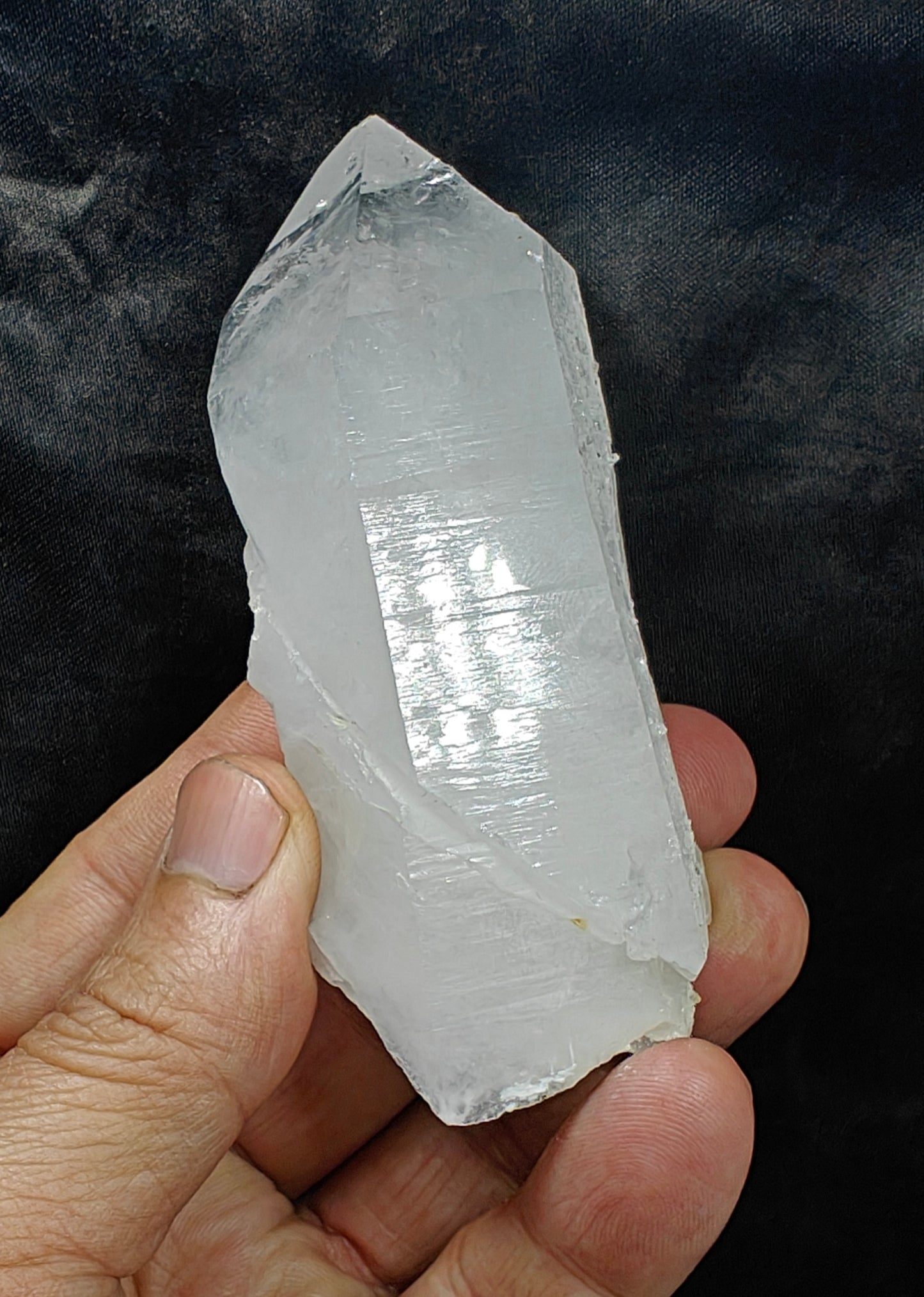 An amazing terminated Quartz Crystal 193 grams