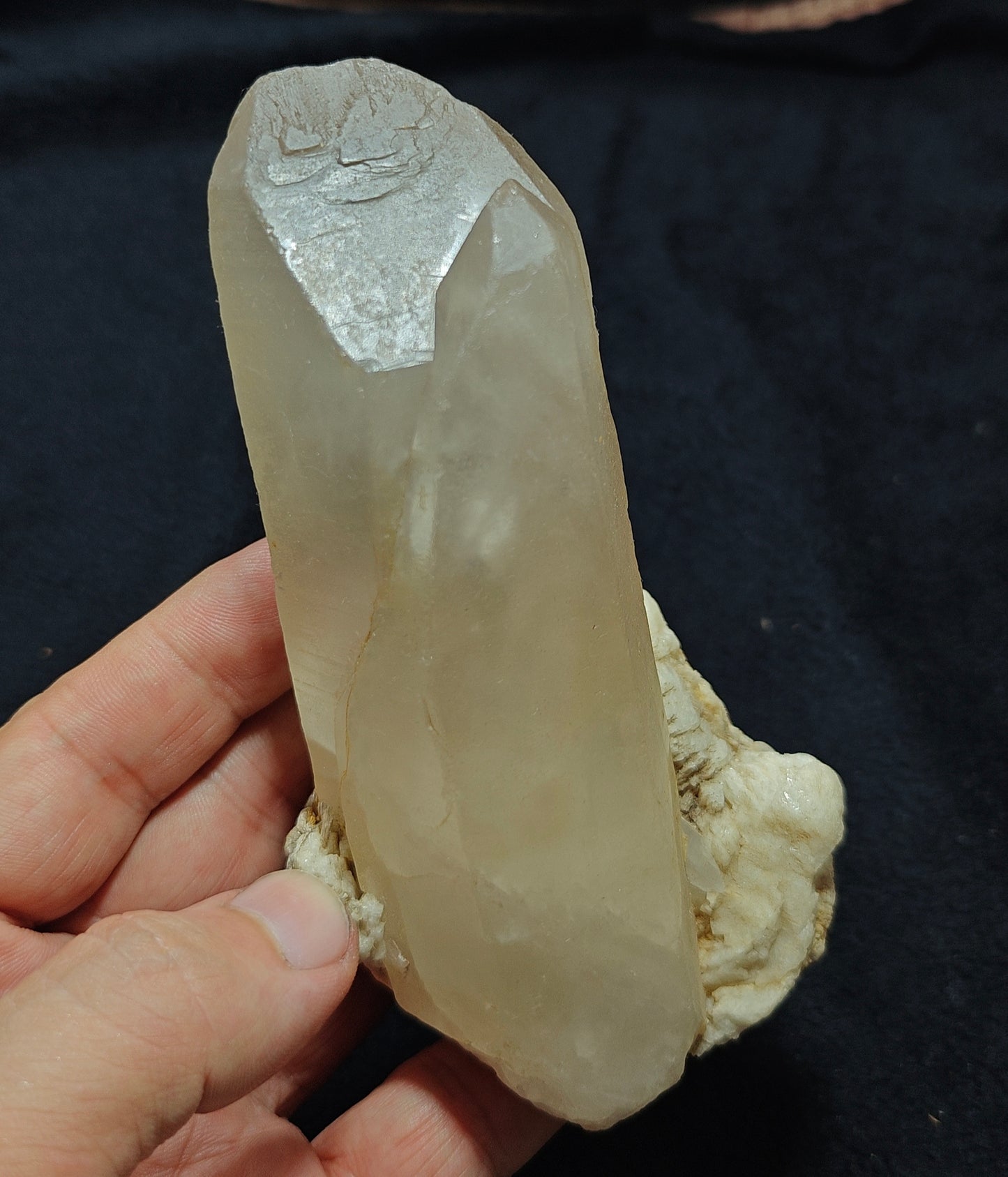 Milky/light golden yellow Quartz Crystal 488 grams