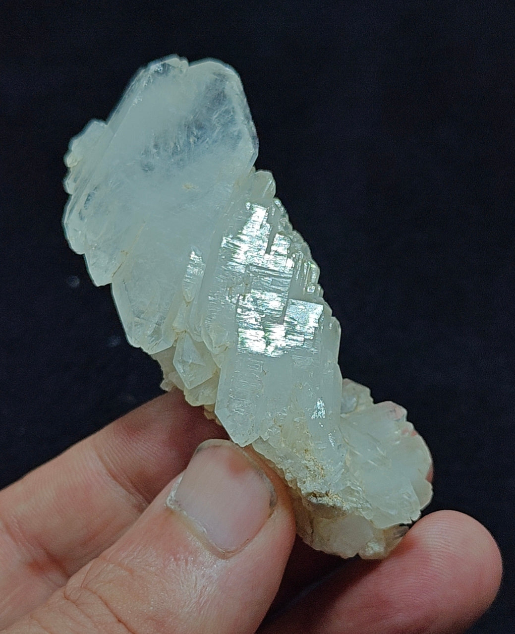 Single beautiful terminated Faden Quartz crystal specimen 45 grams