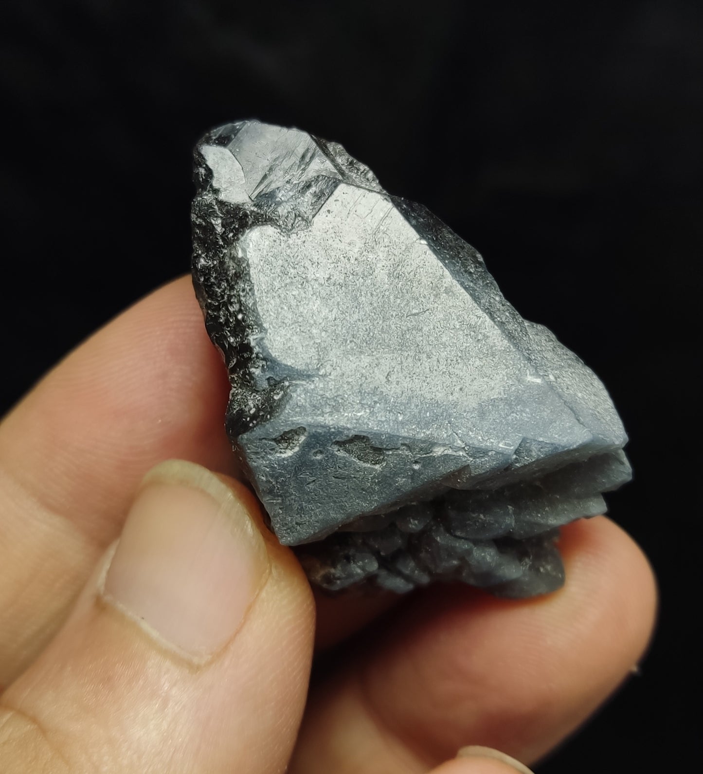 Natural Terminated Indicolite Blue/Black Quartz Crystal 27 grams