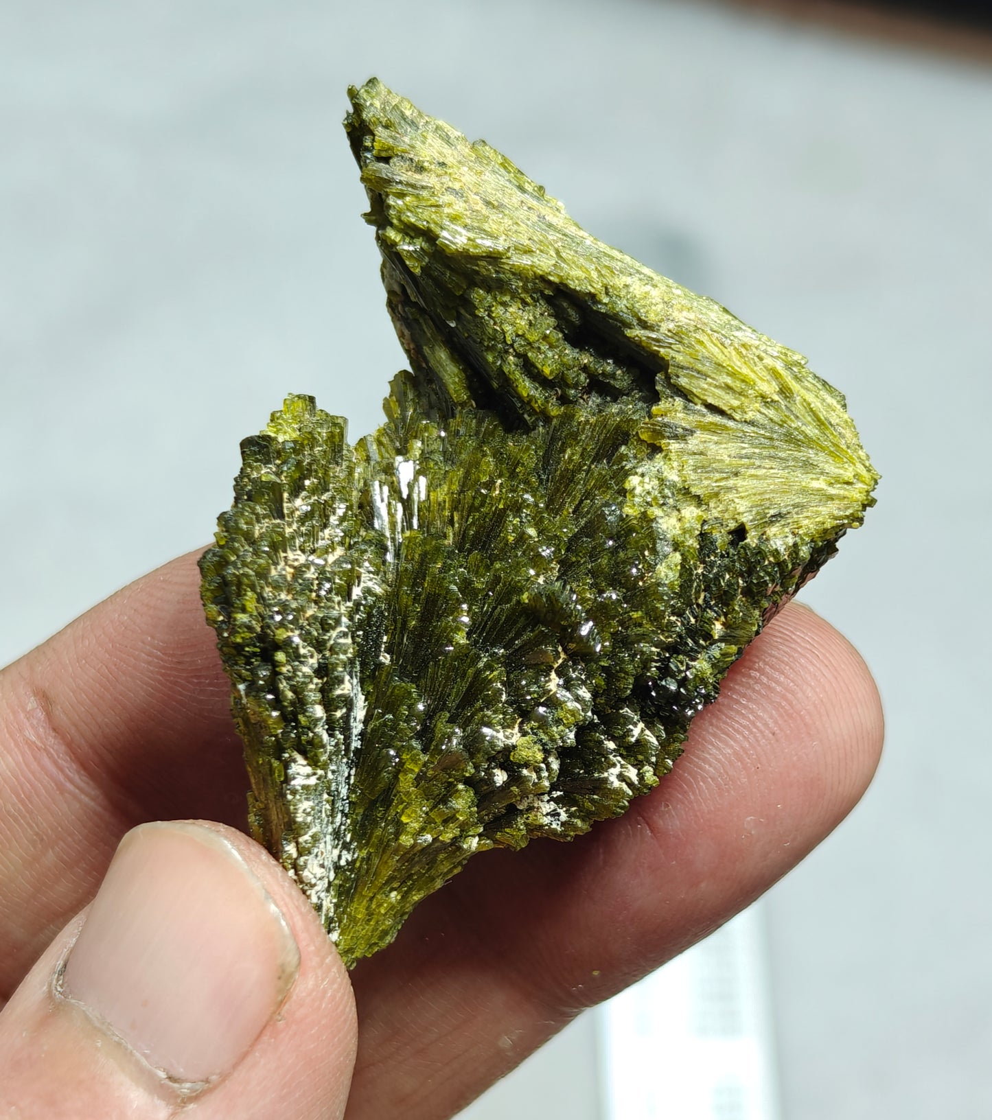 Natural Epidote cluster spray 35 grams