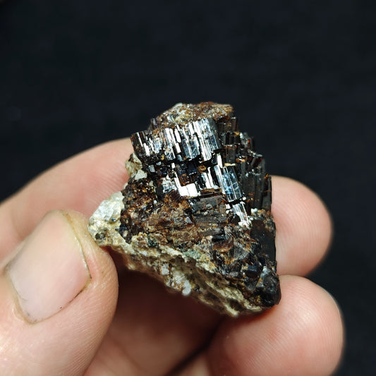 Natural dark brown Vesuvianite 19 grams