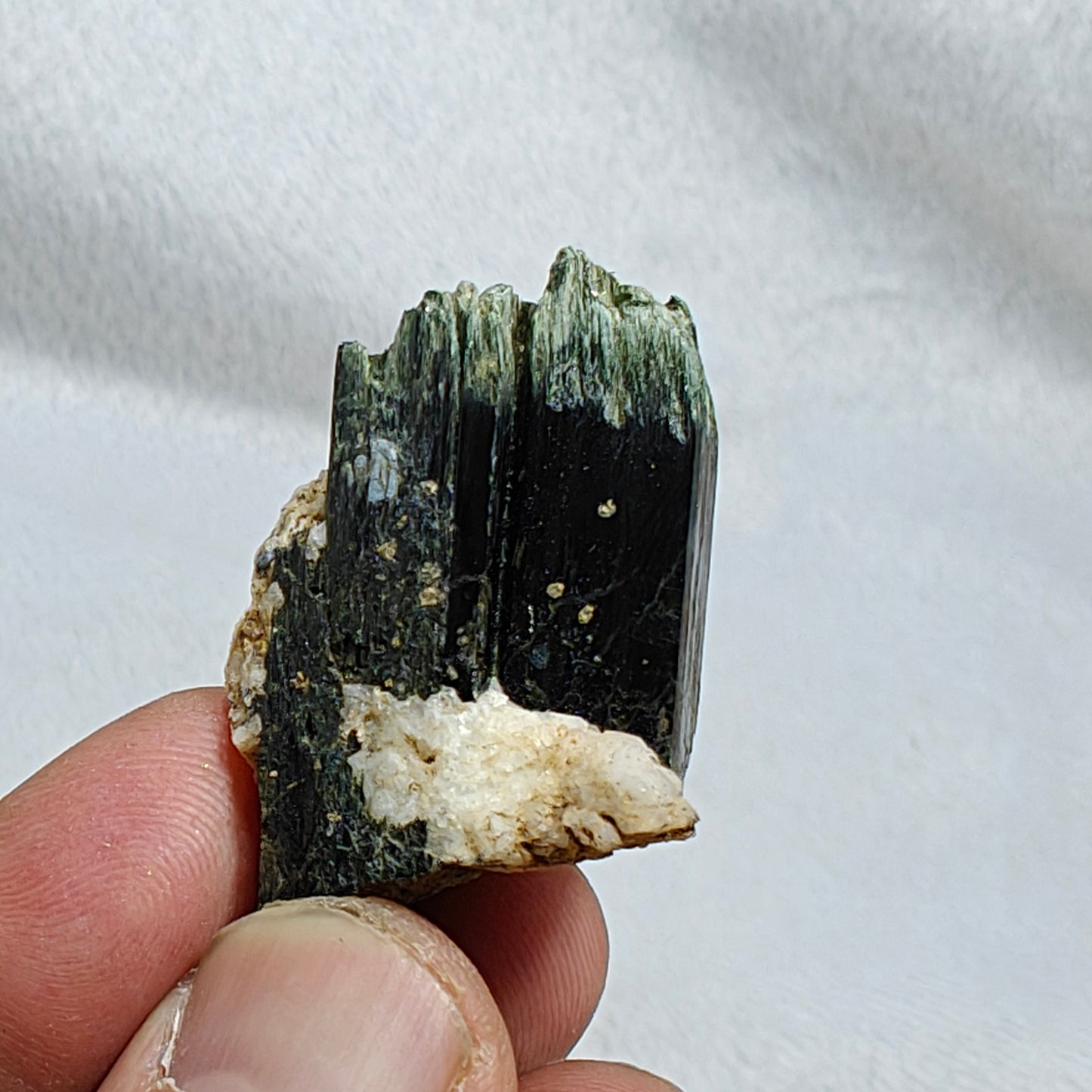 Natural aegirine crystal 22g