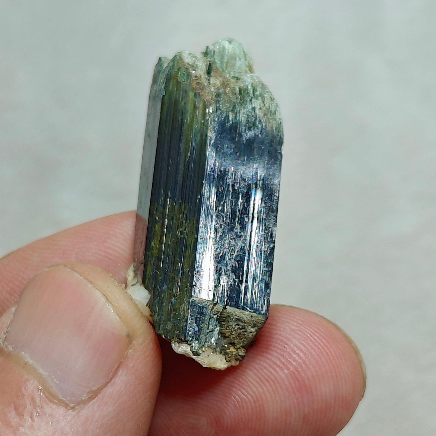 Natural aegirine crystal 17 grams