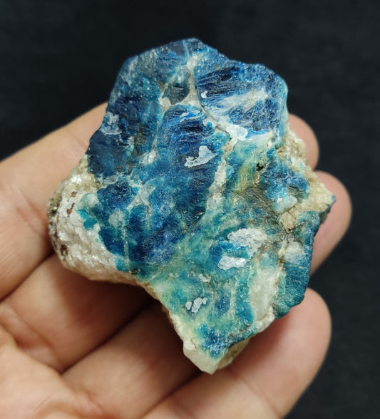 Lazurite/Sodalite/hauynite with Partly Fluorescent 99 grams
