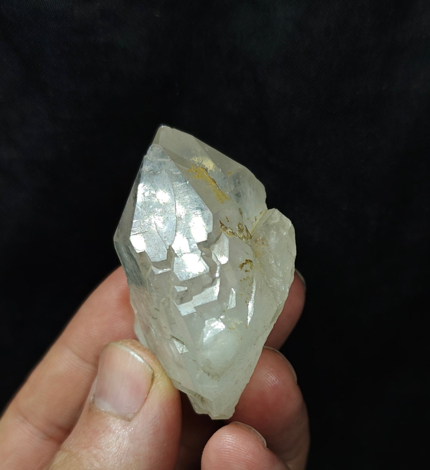 Natural gwindel quartz crystal 58 grams