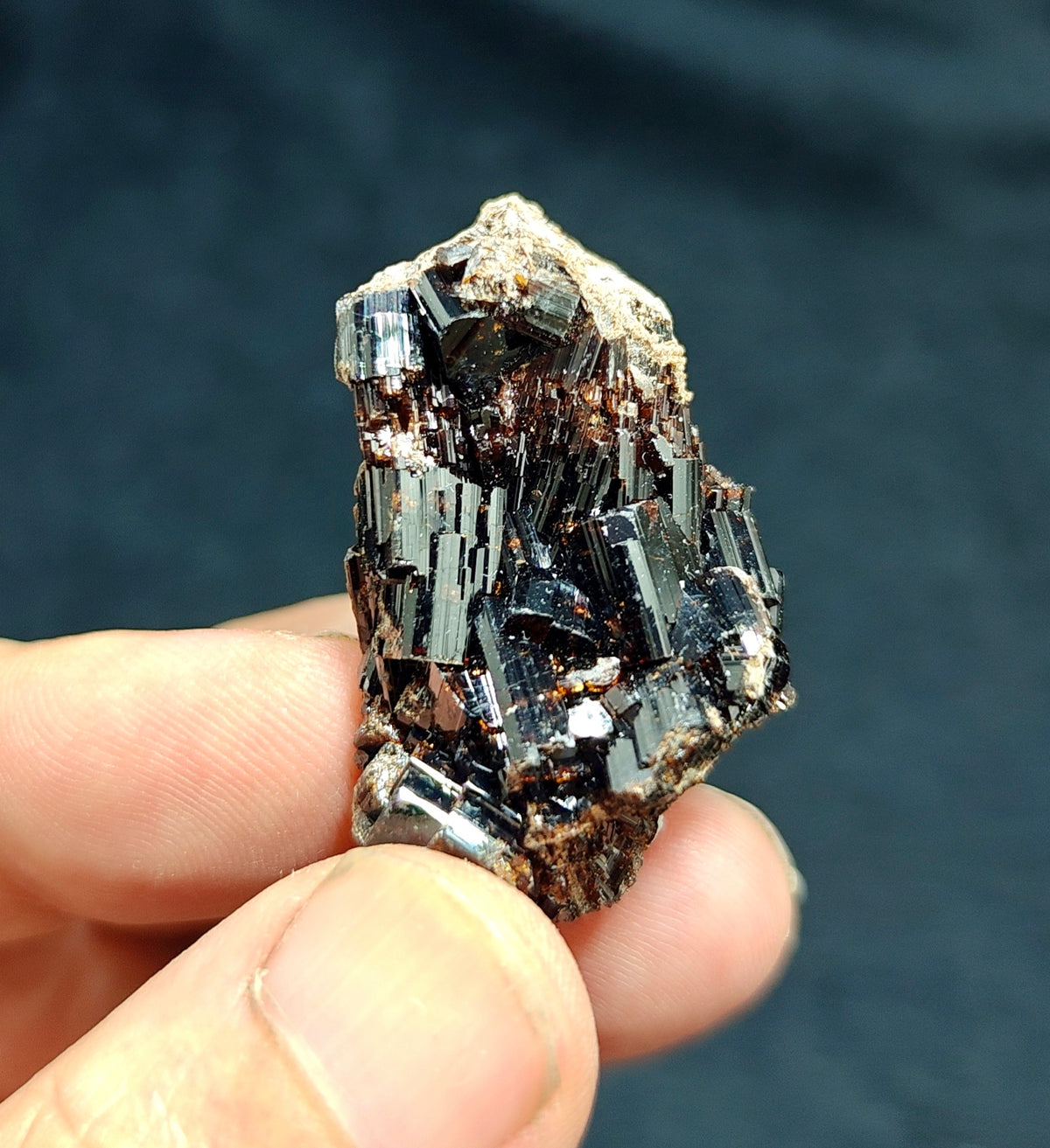 Natural usterous crystal specimen of dark brown Vesuvianite 32.5 grams
