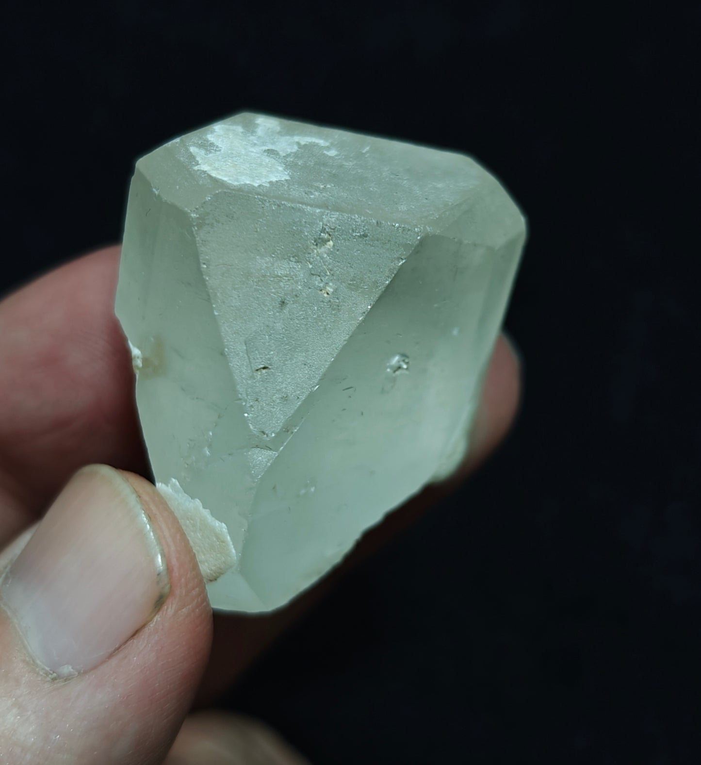 Single beautiful terminated Topaz crystal 45 grams