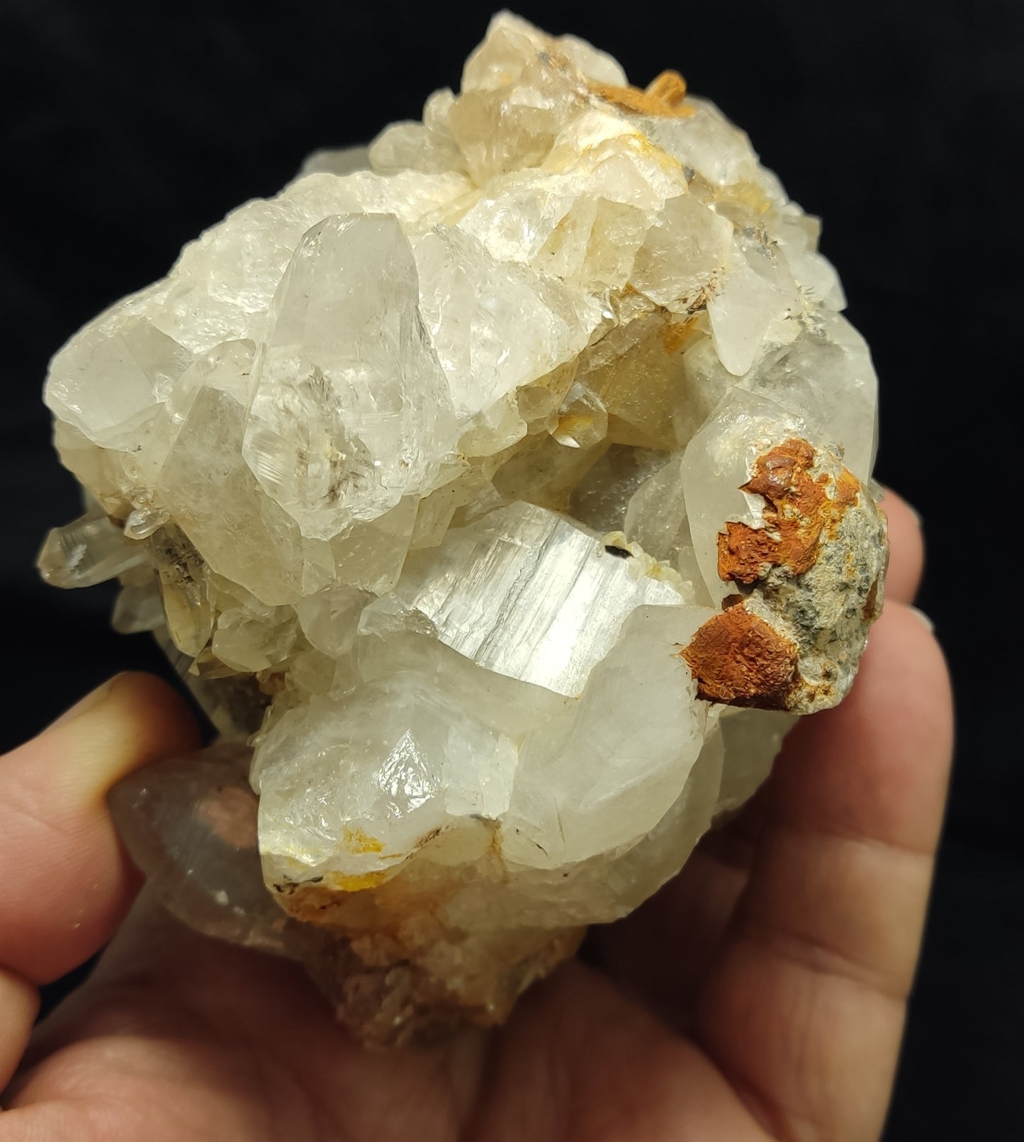 Natural terminated Quartz Specimen with Siderite 762 grams