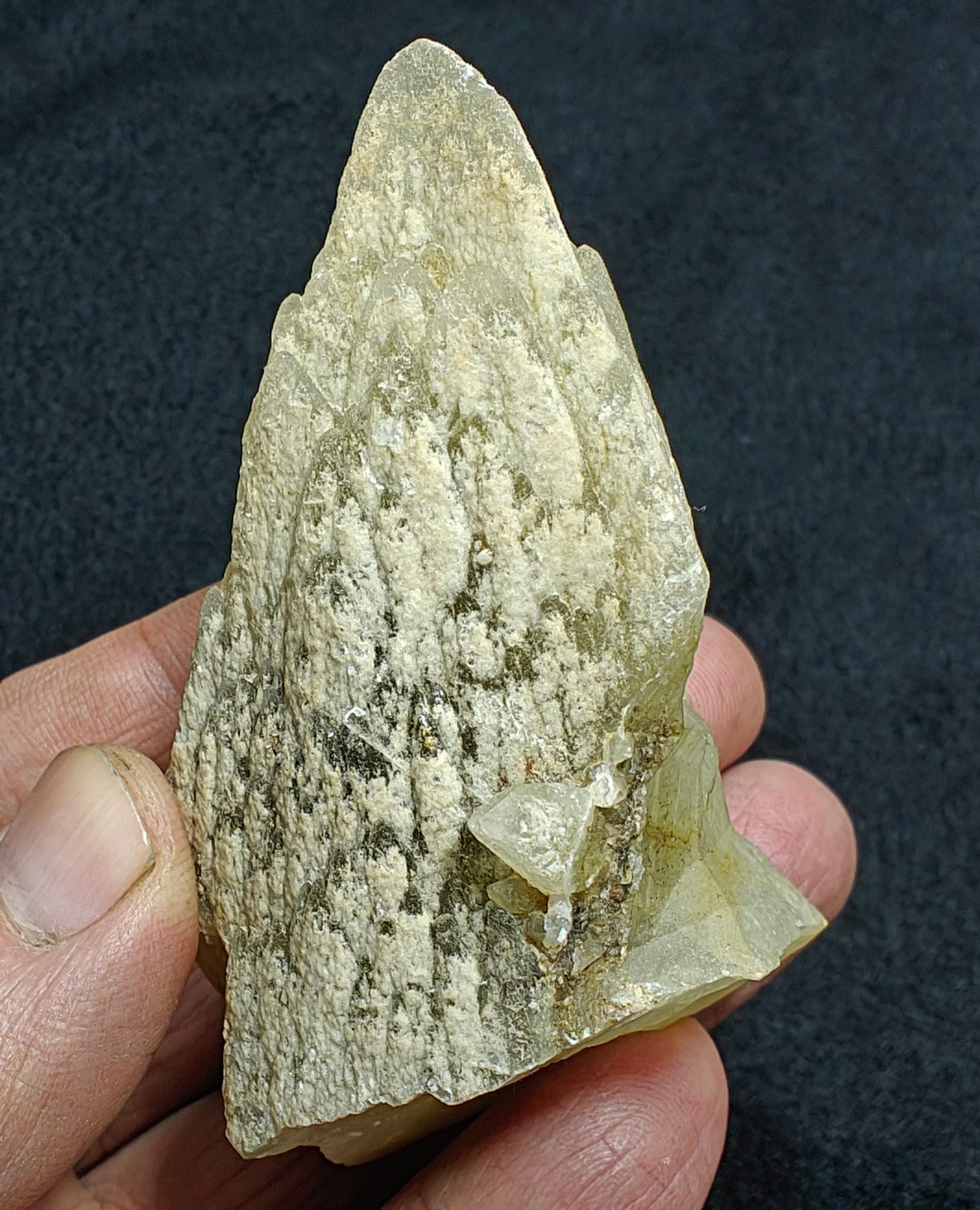 Single beautiful Dogteeth calcite crystal with beautiful terminations 147 grams