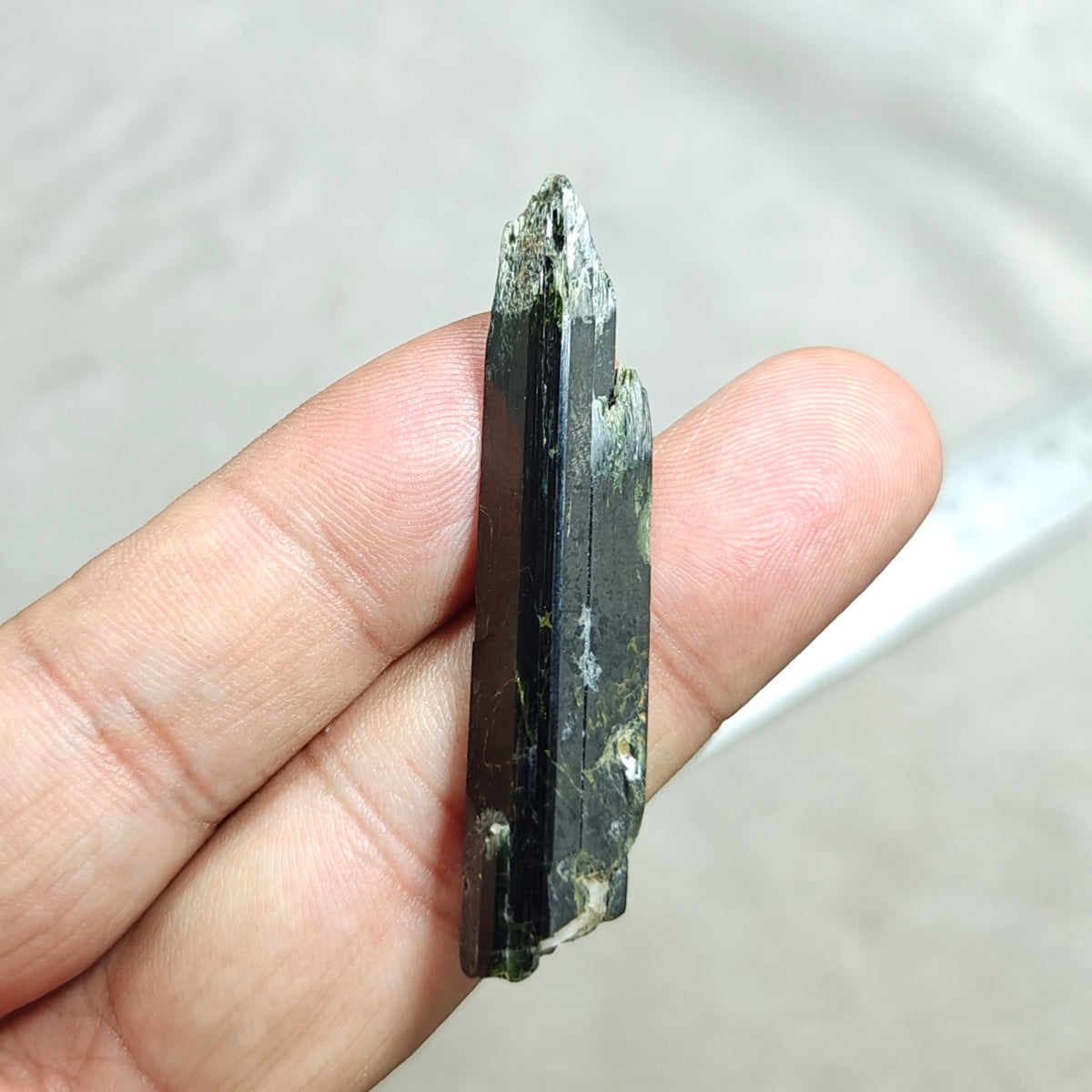 Aegirine crystal specimen 9 grams