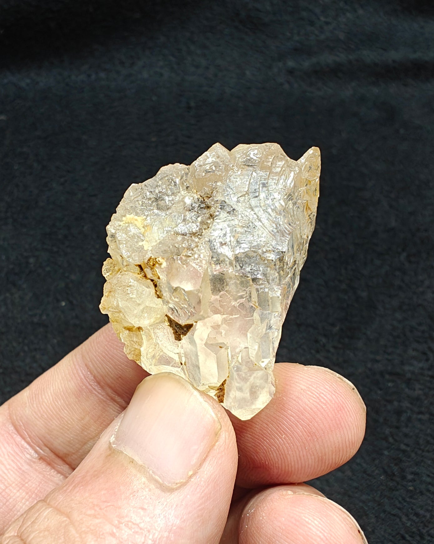 Natural terminated gwindel quartz crystal 29 grams