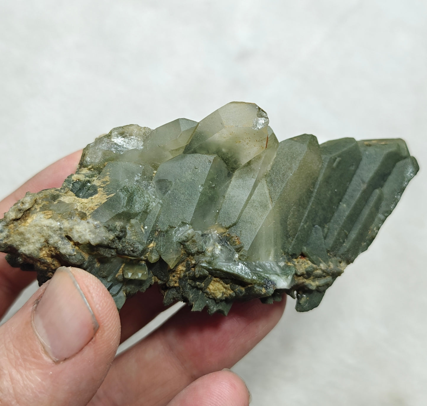 An Aesthetic Natural crystals cluster of beautifully terminated Chlorite Quartz 85 grams