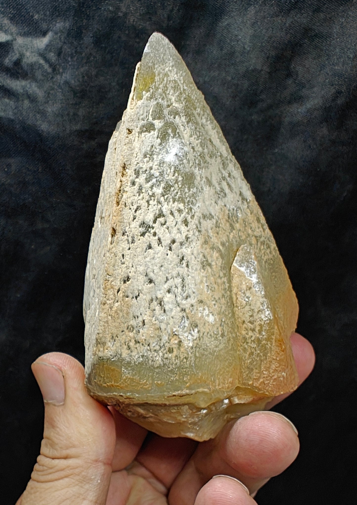 Single beautiful well terminated Dogteeth Calcite Crystal 406 grams