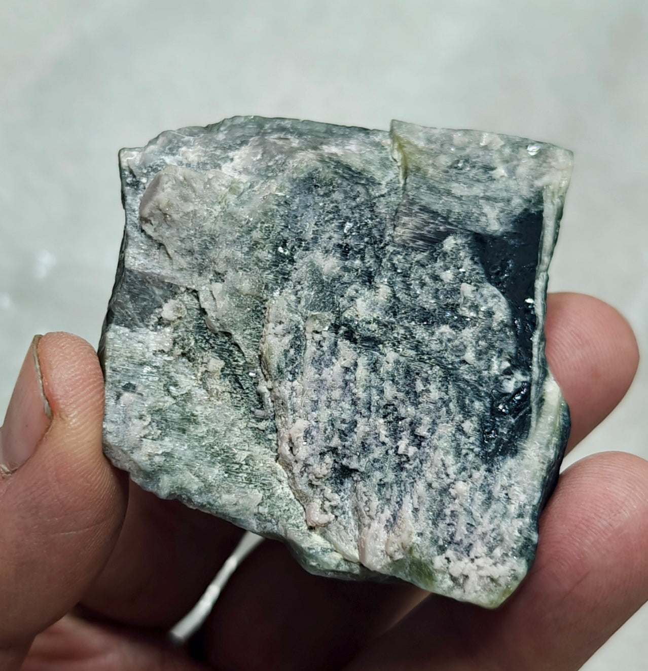 Dark green Tourmalines crystal 80 grams