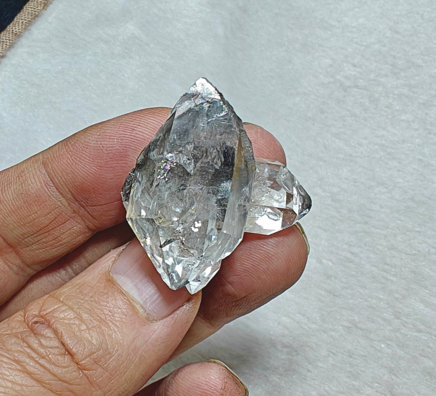 Single amazing terminated brookite Quartz Crystal twins 19 grams