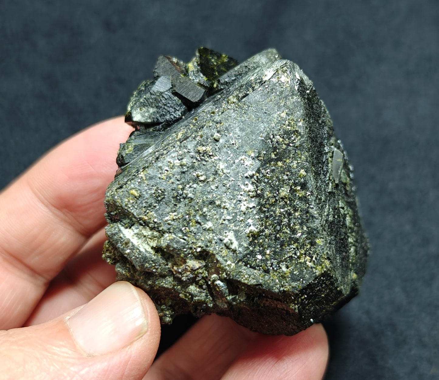 Natural dark green color epidote crystal 246 grams