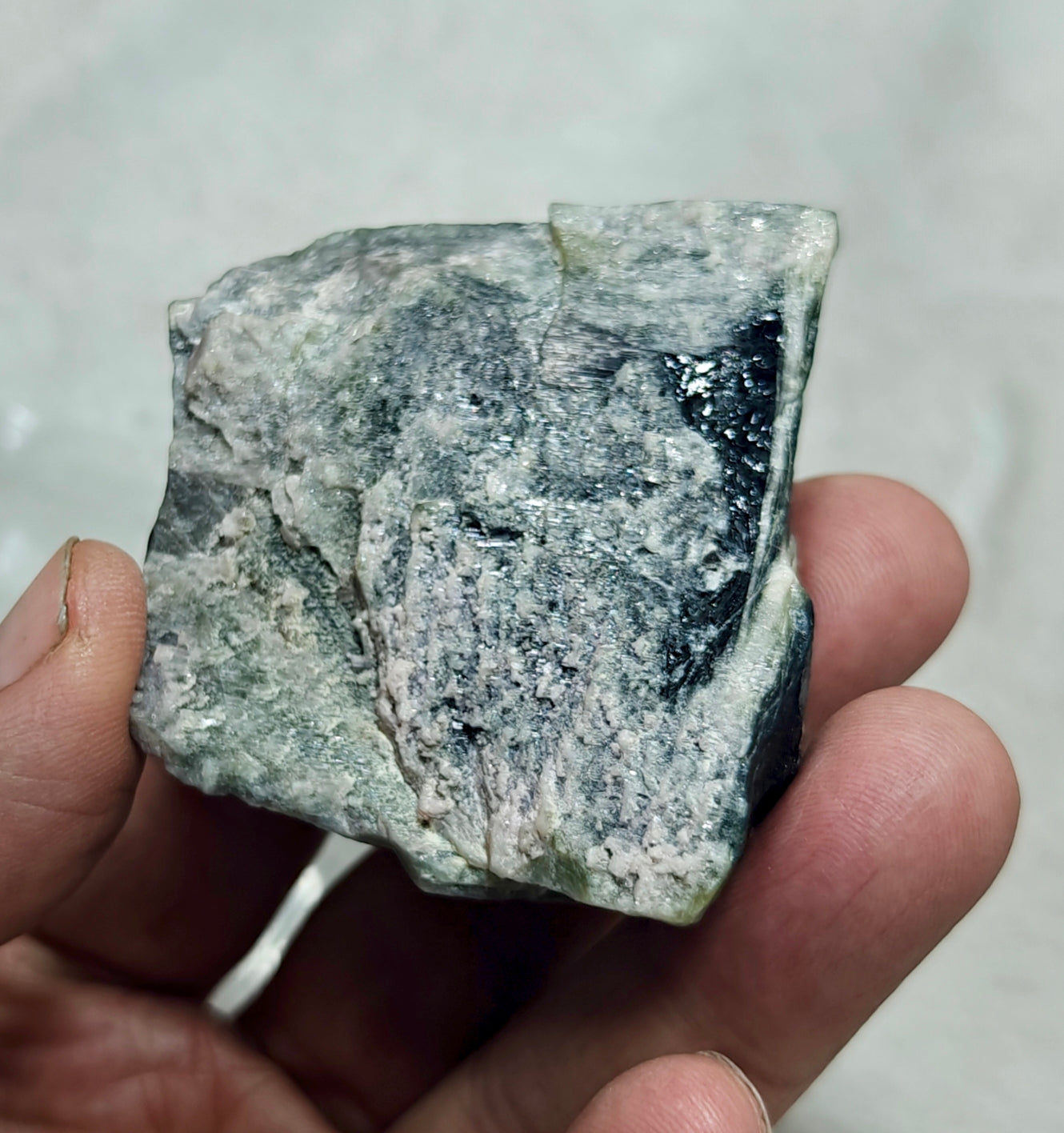 Dark green Tourmalines crystal 80 grams