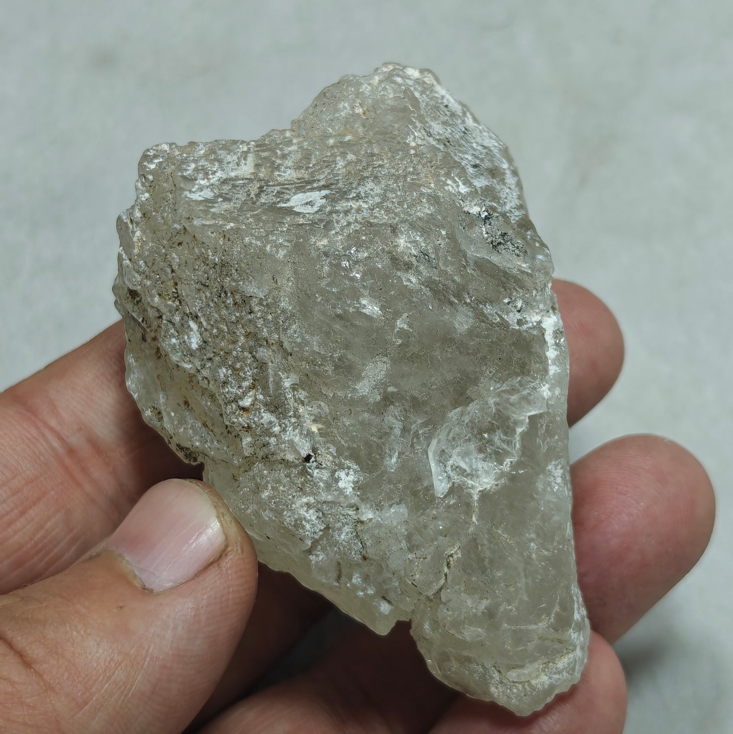 Natural etched pollucite 137 grams