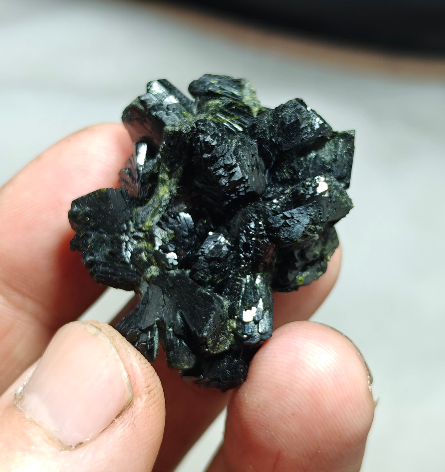 Bowtie Epidote cluster 28 grams