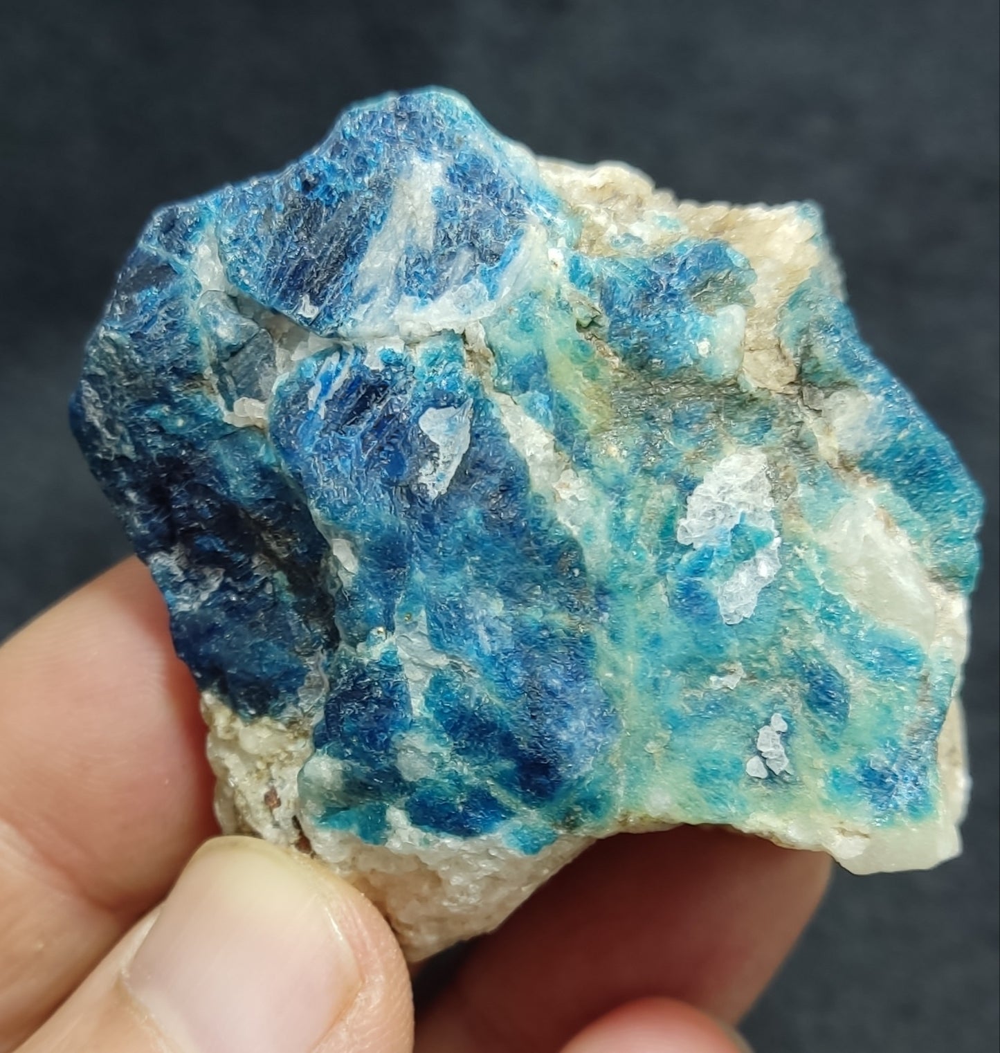 Lazurite/Sodalite/hauynite with Partly Fluorescent 99 grams