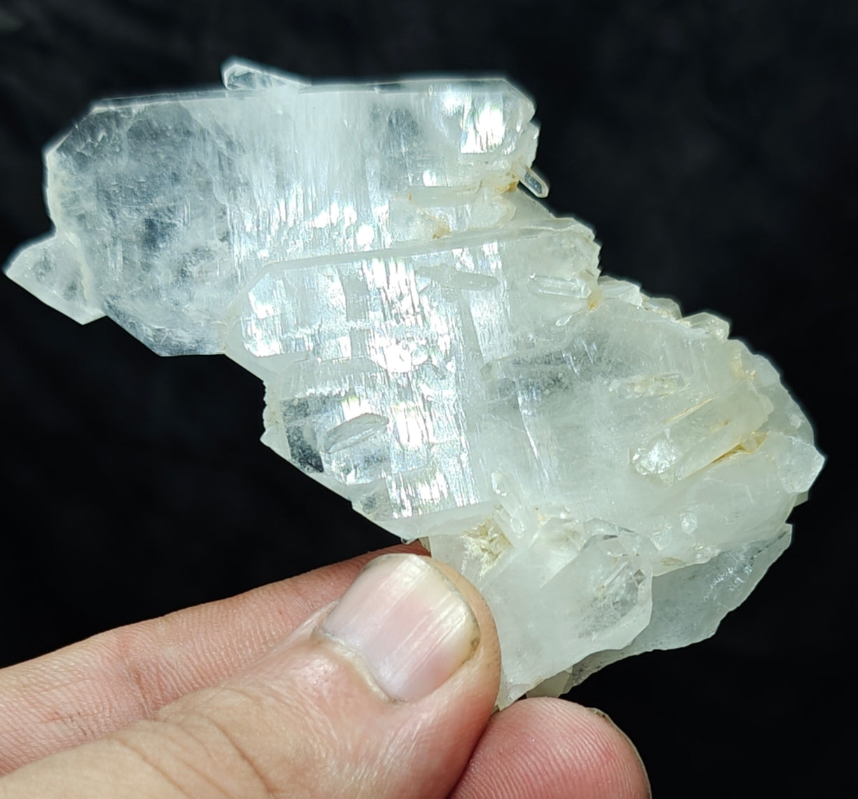 Single beautiful terminated Faden Quartz crystals specimen 83 grams