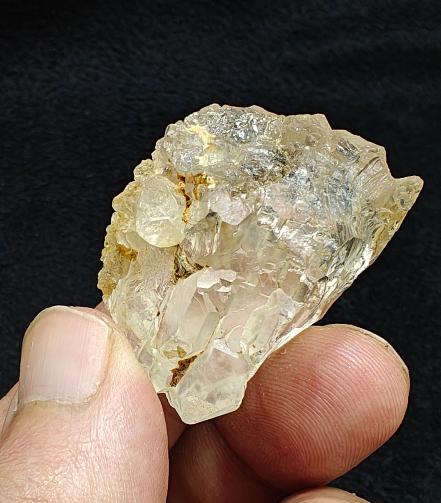 Natural terminated gwindel quartz crystal 29 grams