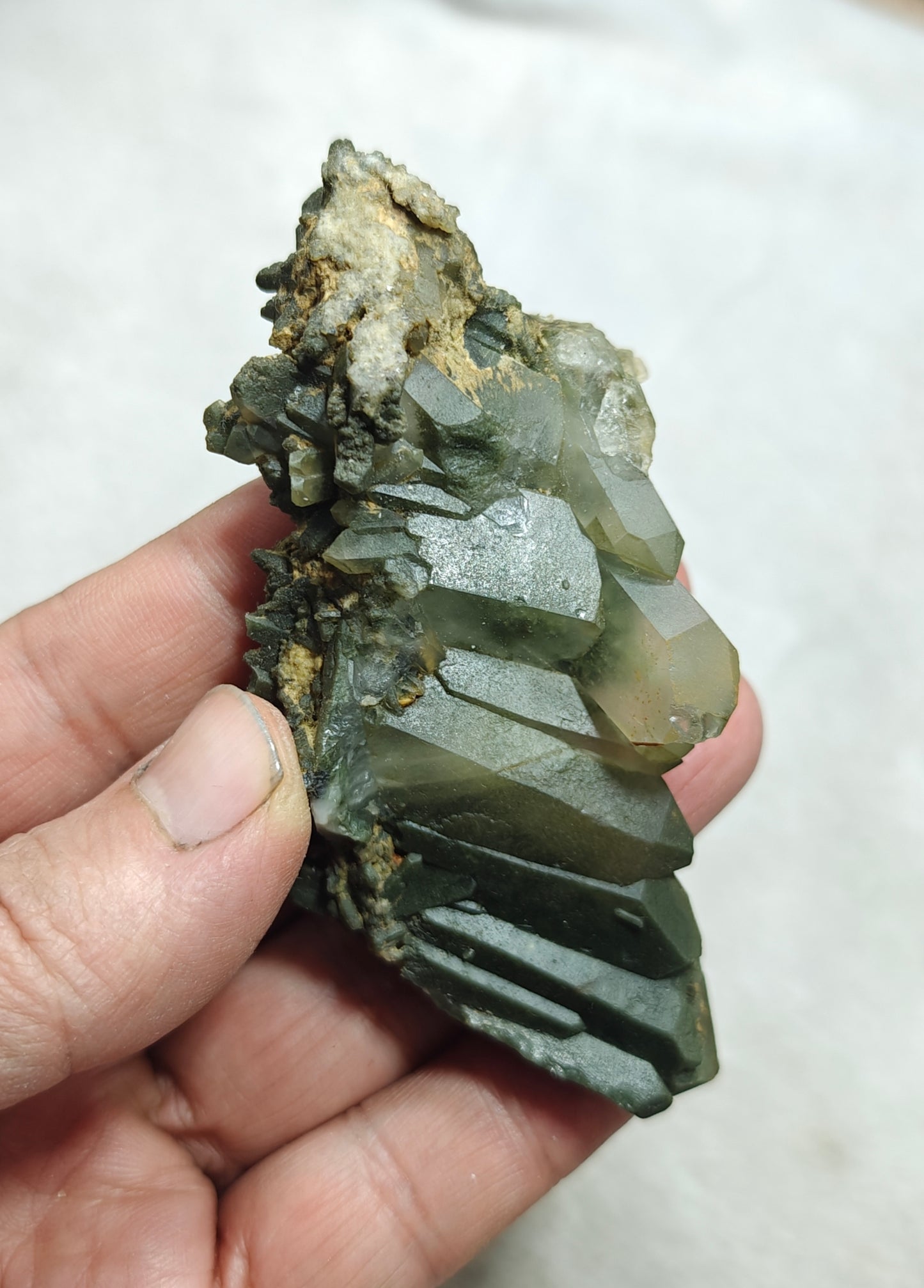 An Aesthetic Natural crystals cluster of beautifully terminated Chlorite Quartz 85 grams