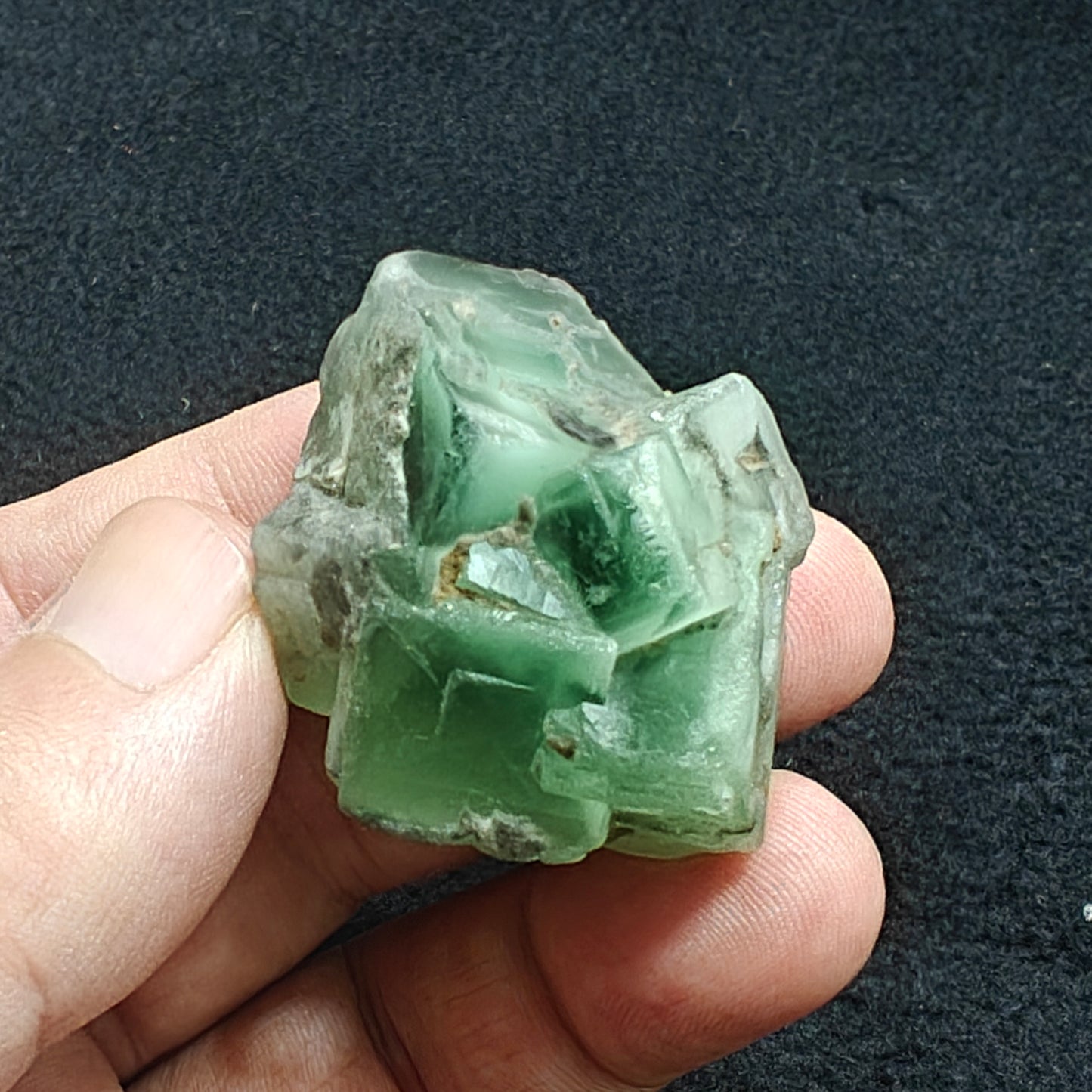 Natural green fluorite 39 grams