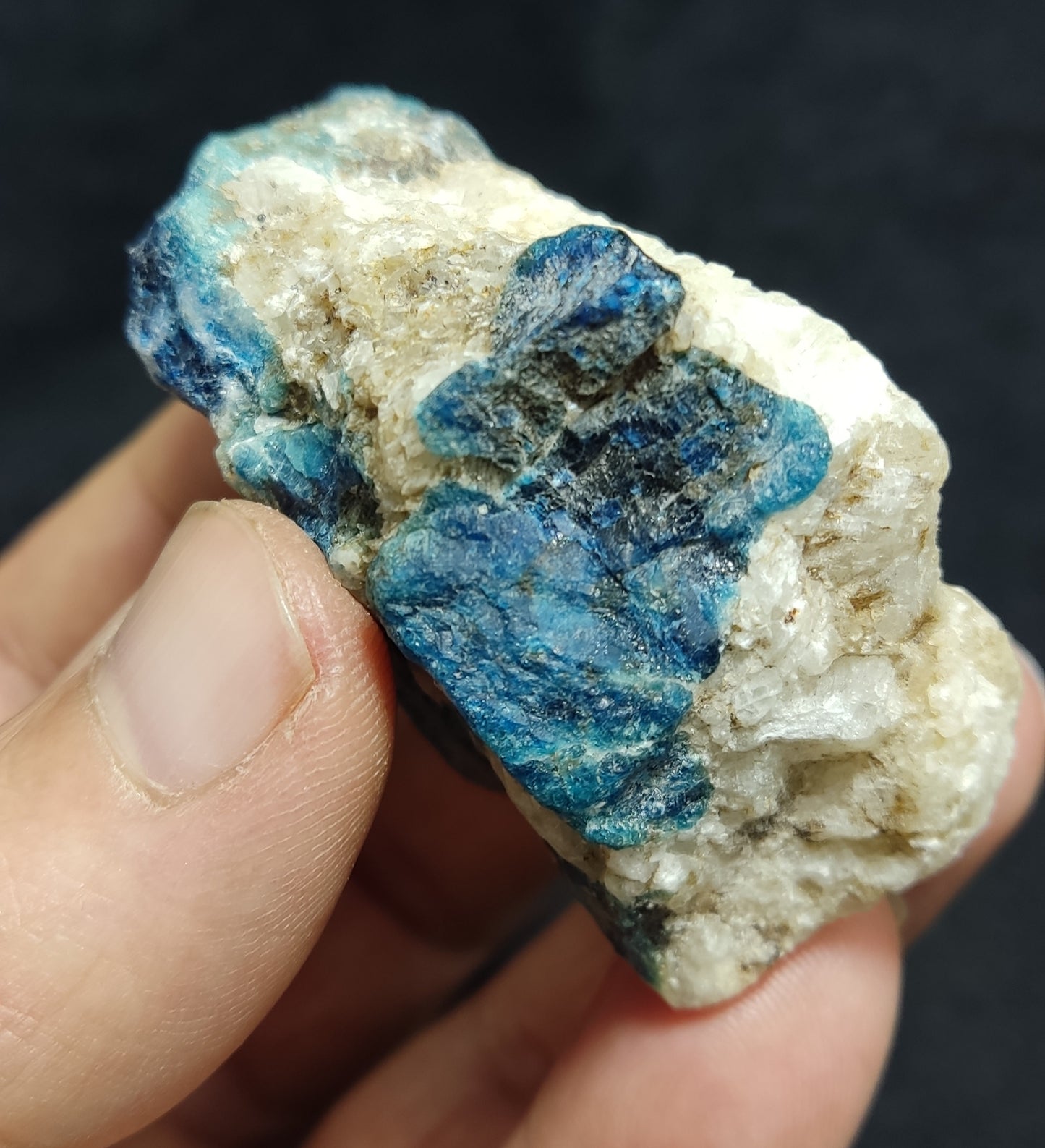 Lazurite/Sodalite/hauynite with Partly Fluorescent 99 grams