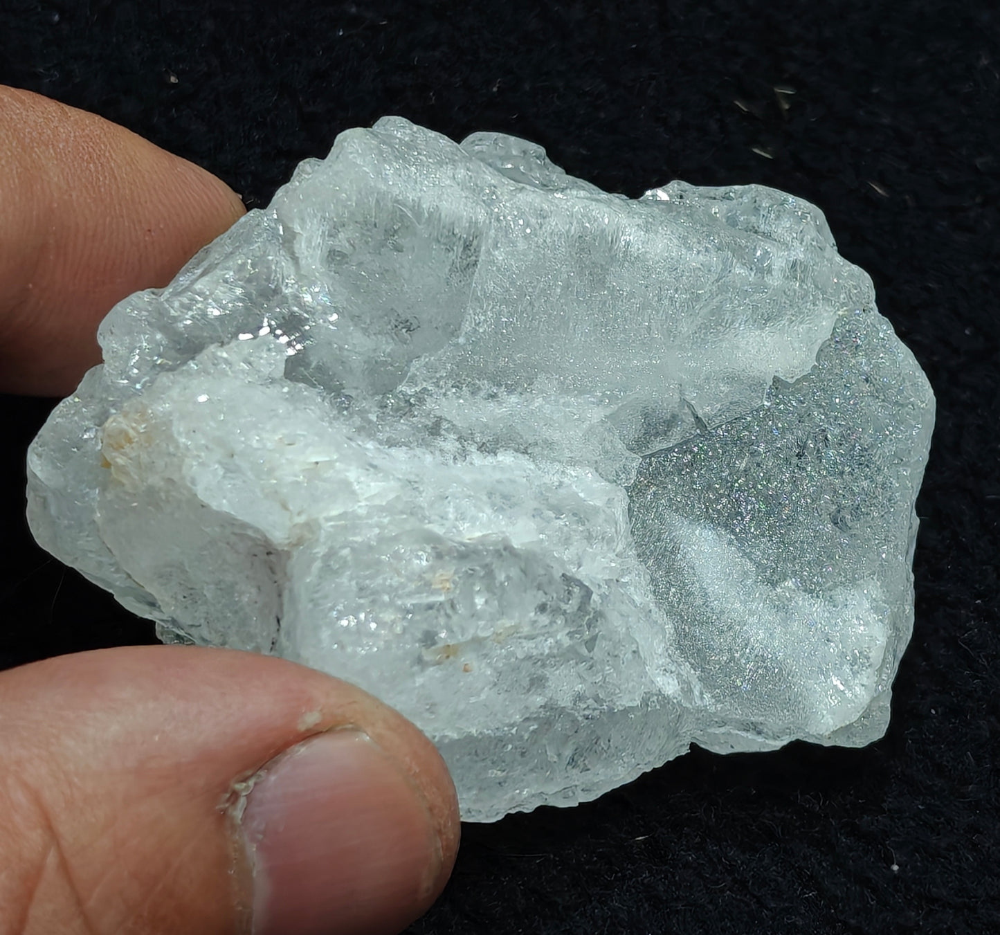 Natural pollucite 76 grams