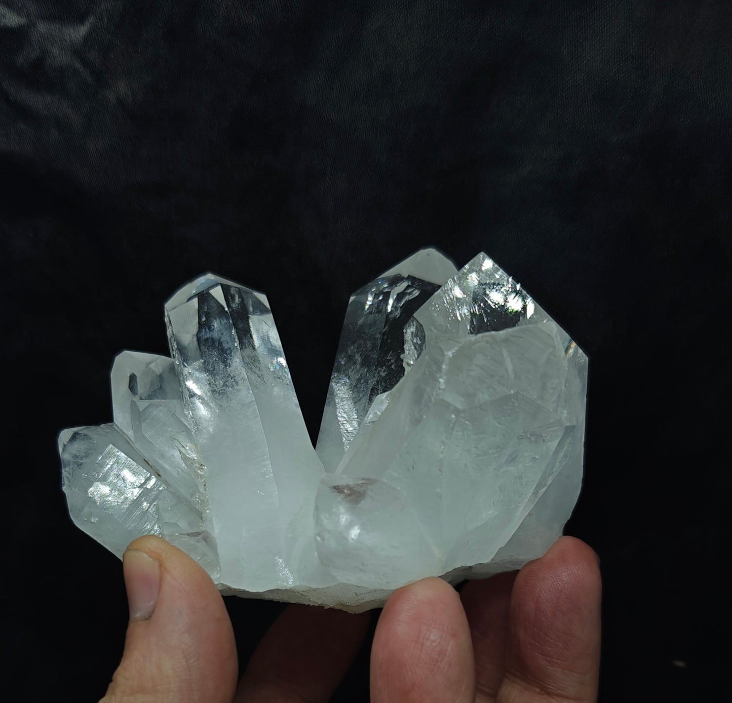 Natural Specimen of Terminated clear Quartz cluster 383 grams