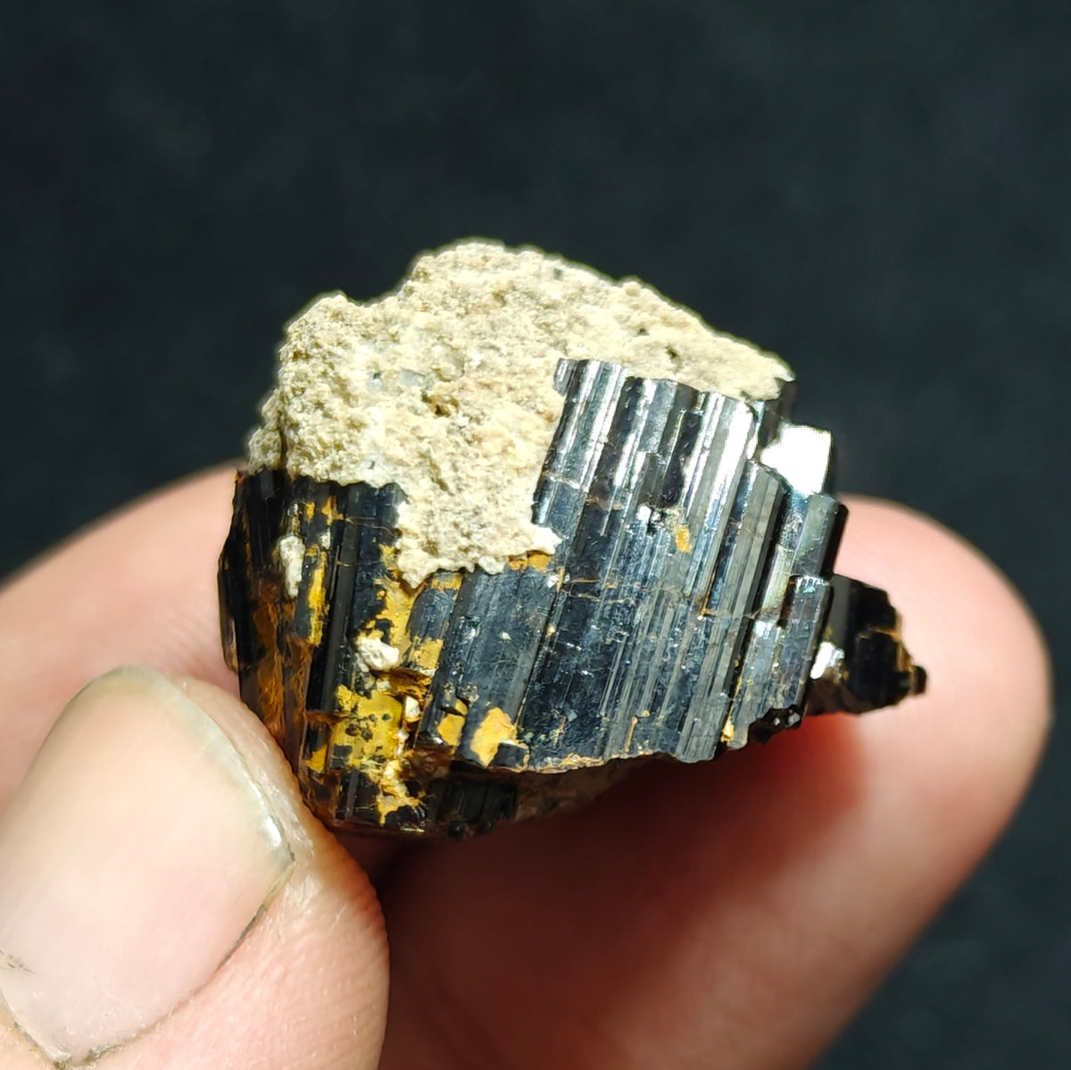 Vesuvianite on matrix 19 grams