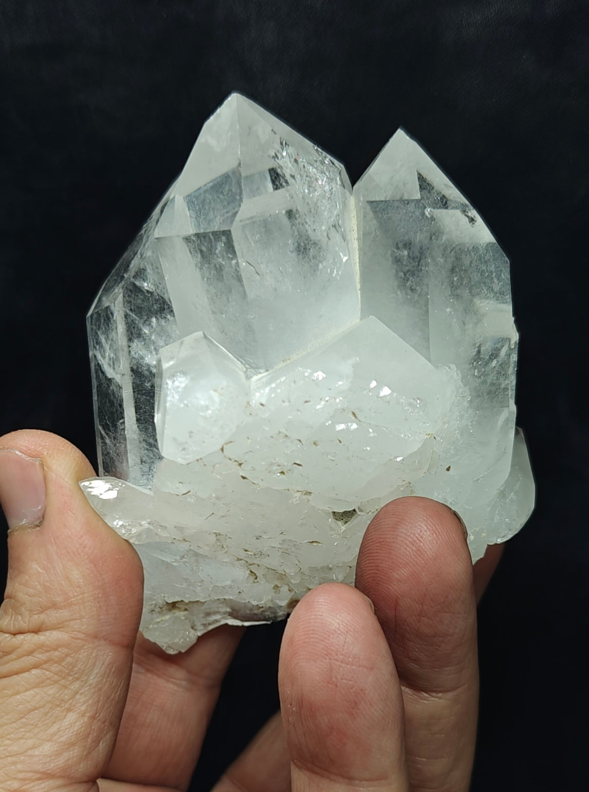 Natural clear Terminated Quartz Crystals cluster 250 grams