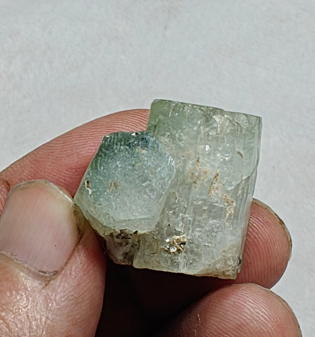 Naturally terminated aquamarine crystal twin formation 21 grams