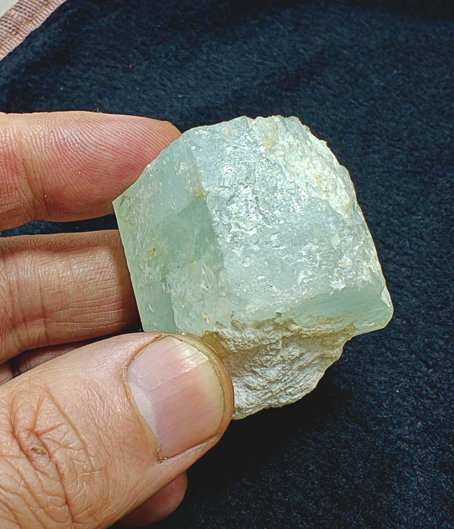 Natural aquamarine crystal 90 grams