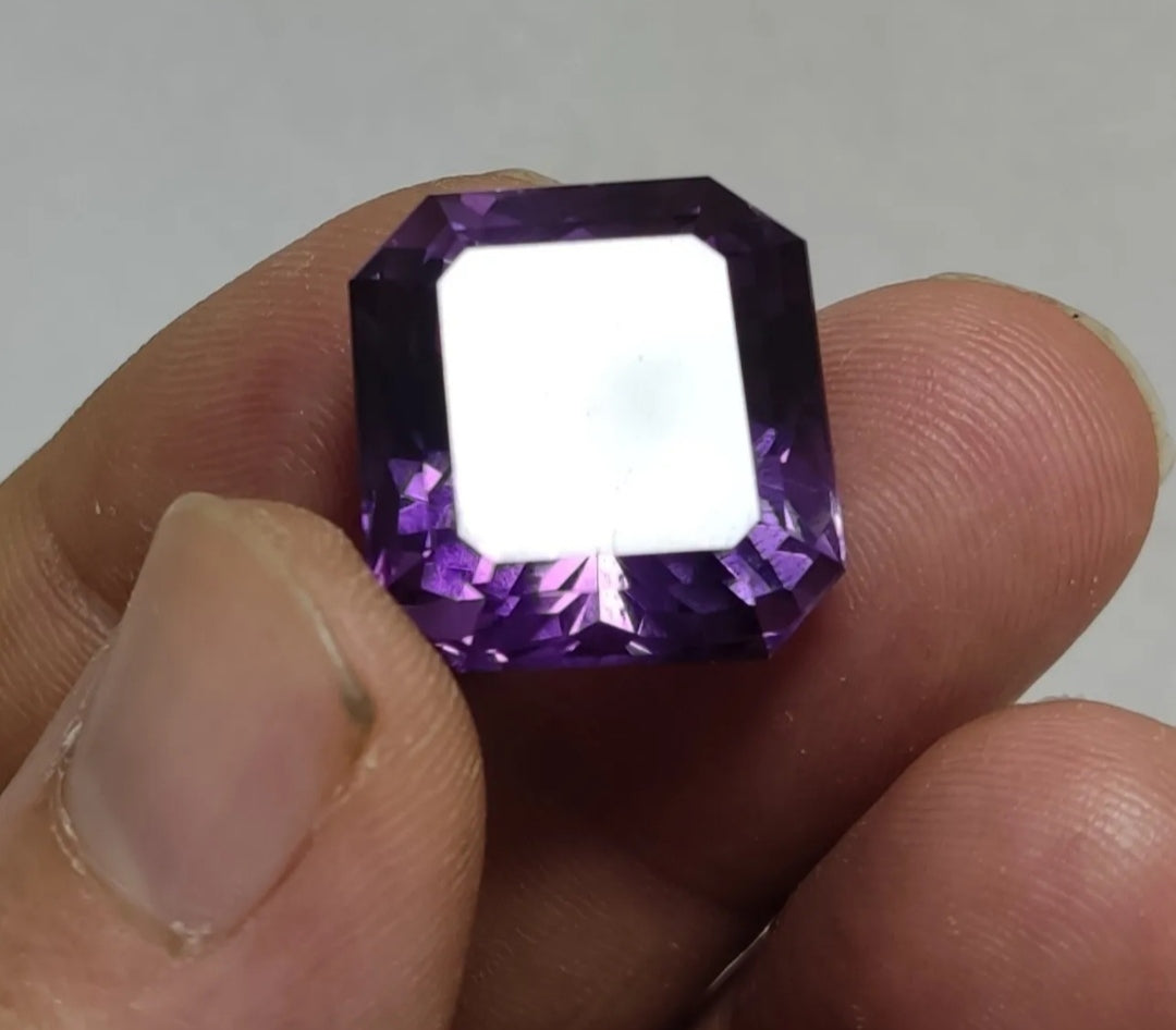 An Aesthetic Natural faceted amethyst gemstone 36 carats