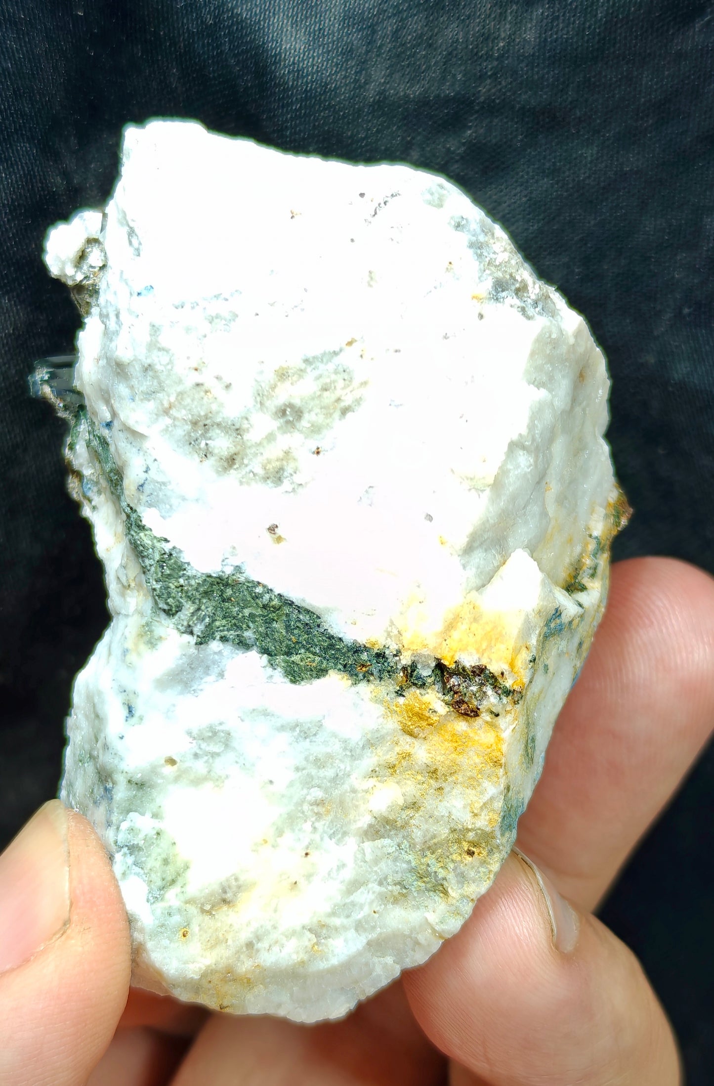 Single beautiful aesthetic aegirine crystals specimen 175 grams