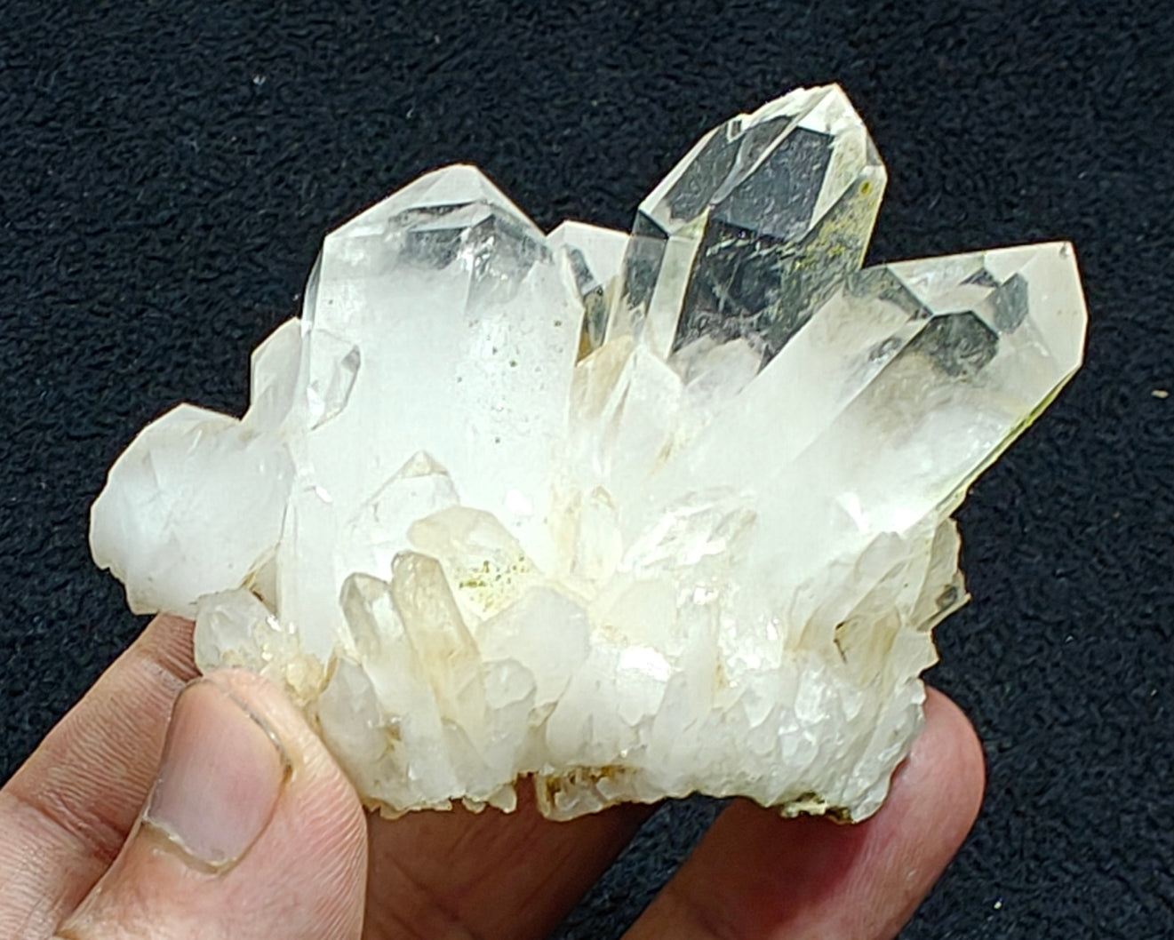 An amazing self standing quartz cluster with Epidote inclusions 160 grams