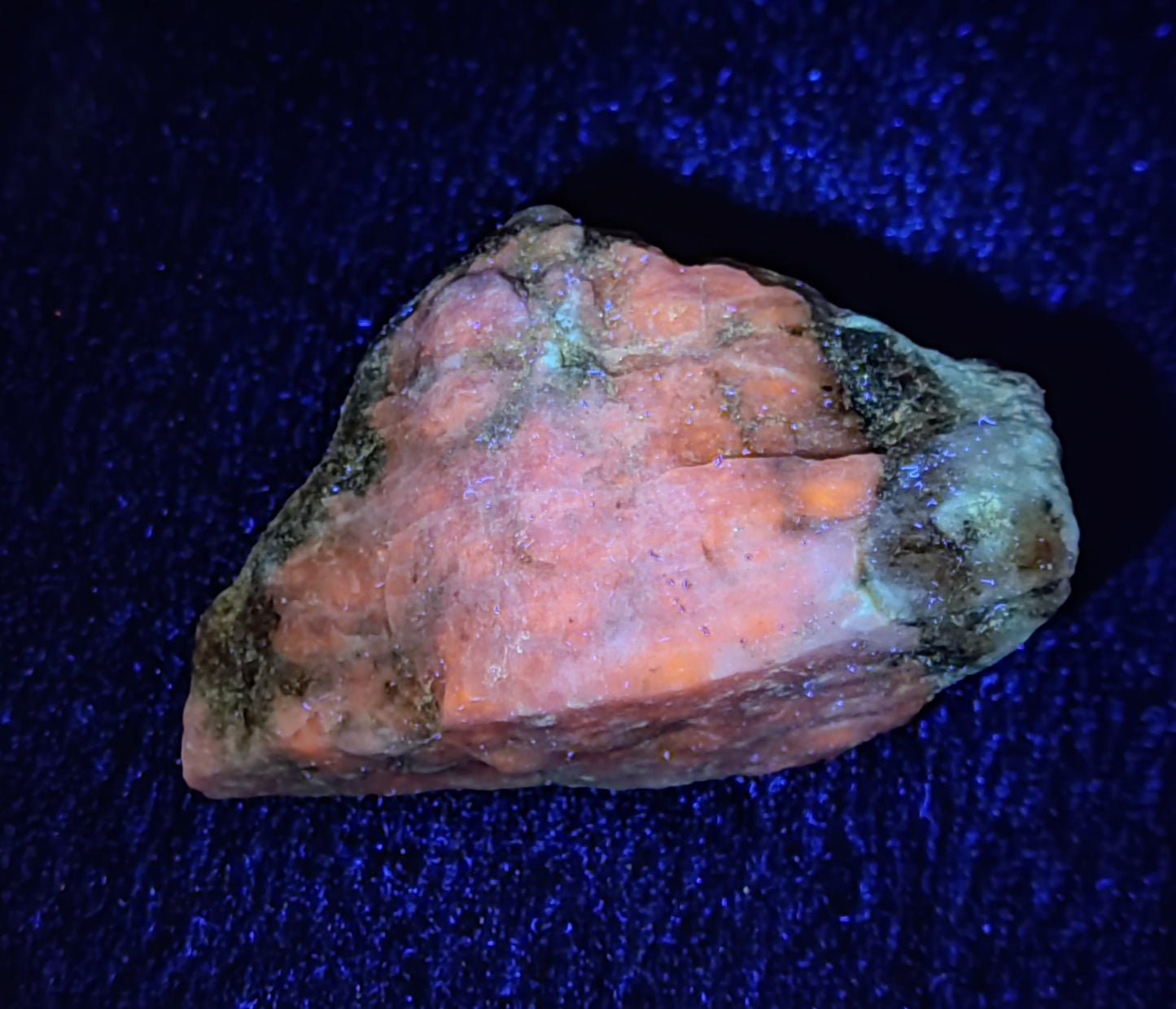 Natural fluorescent Hackmanite 213 grams