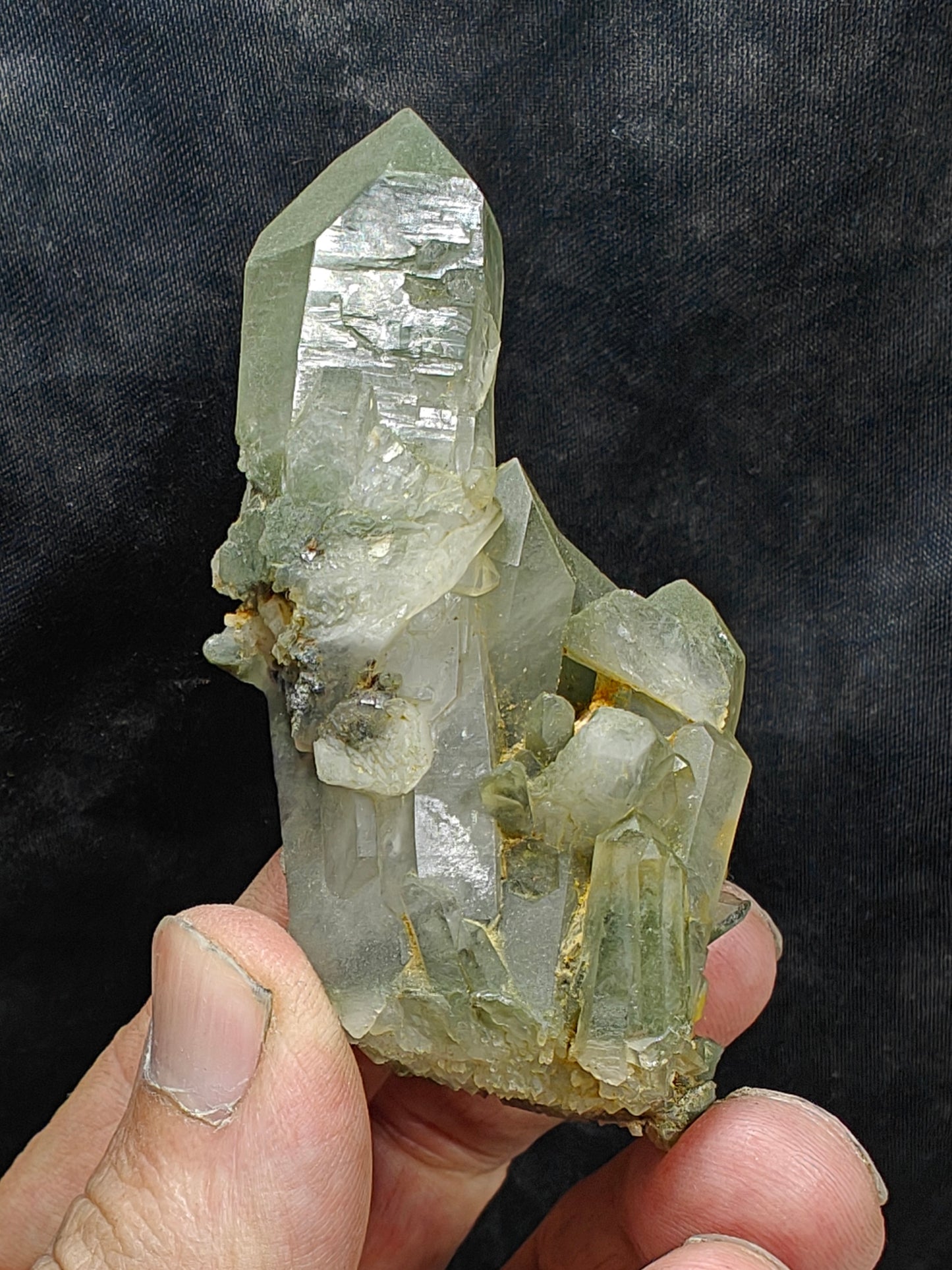 Natural terminated Chlorite Quartz cluster 67 grams