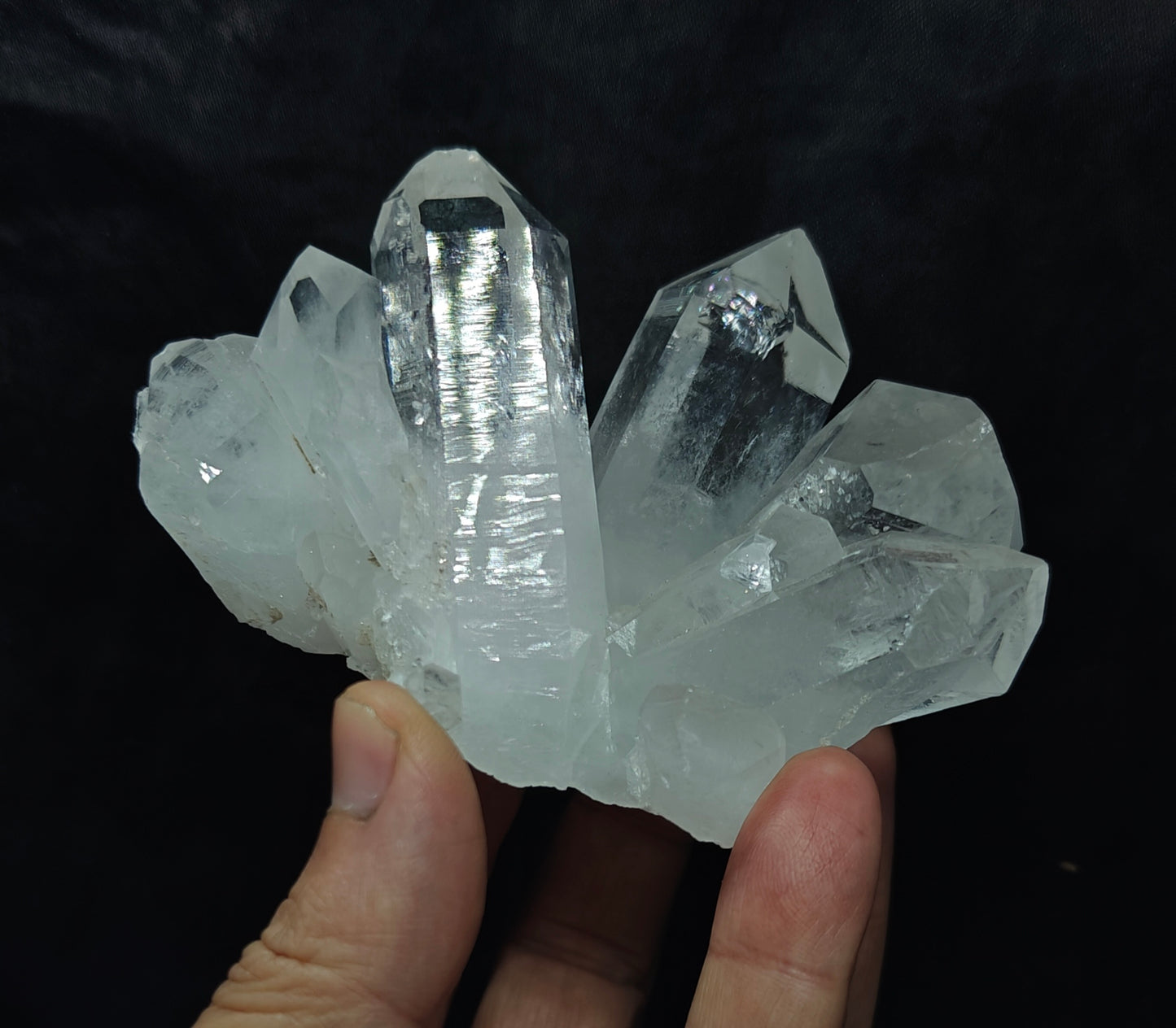 Natural Specimen of Terminated clear Quartz cluster 383 grams