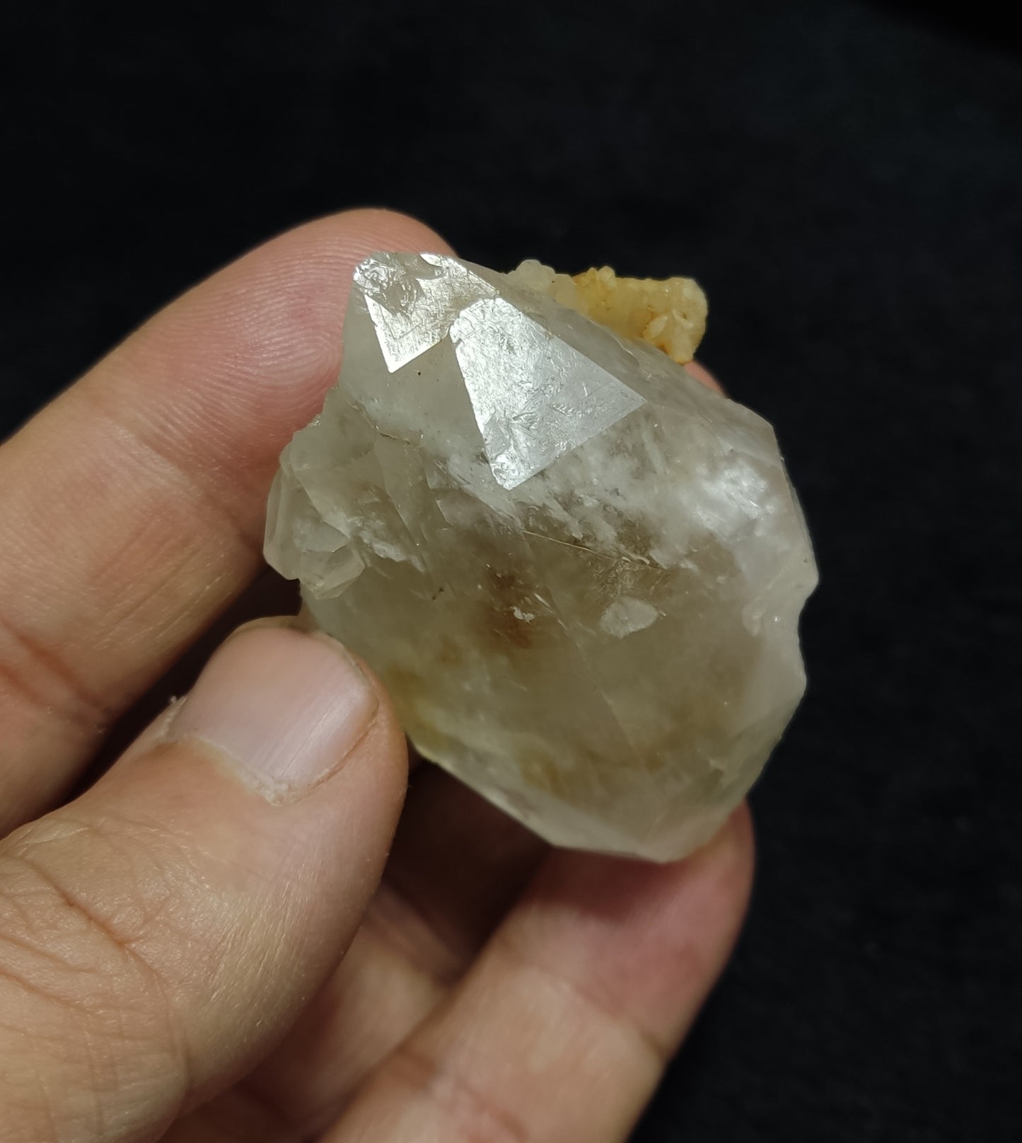 Natural terminated gwindel Like Quartz crystal 63 grams