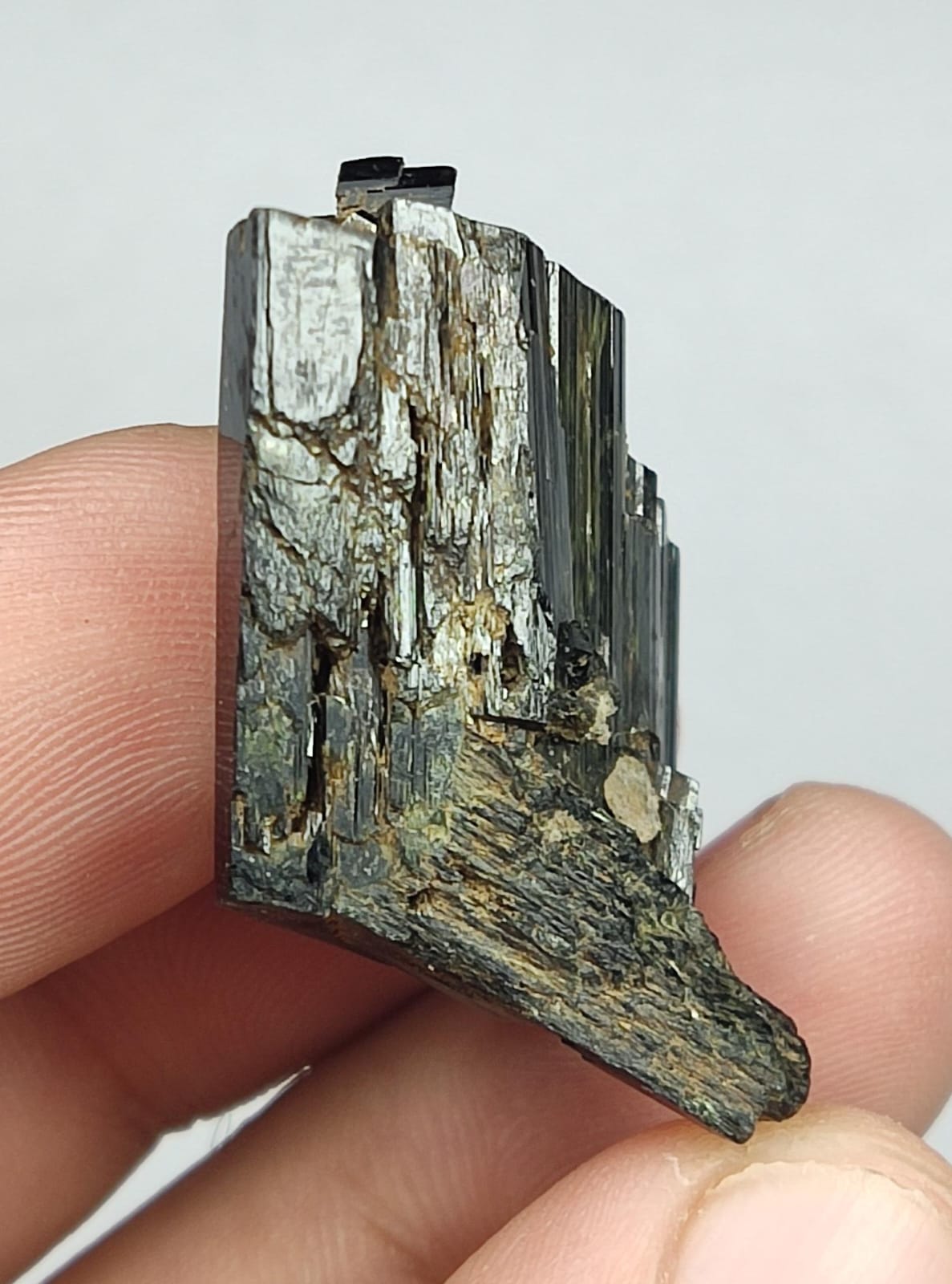 Natural aegirine crystal 11 grams