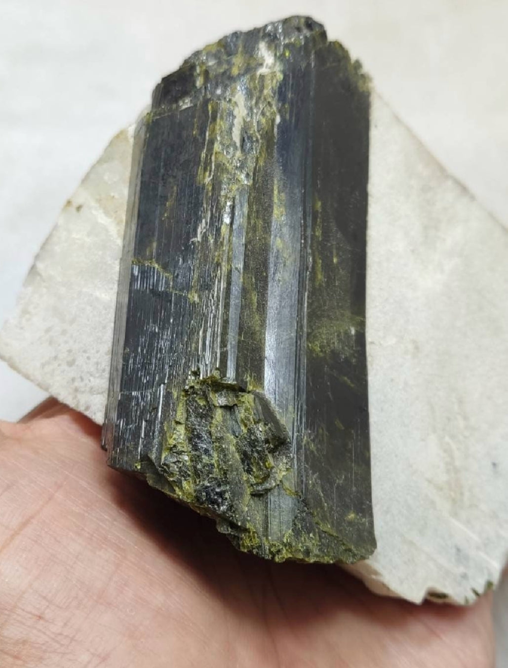 An amazing high lusterous Epidote crystal on matrix with Albite 943 cluster grams