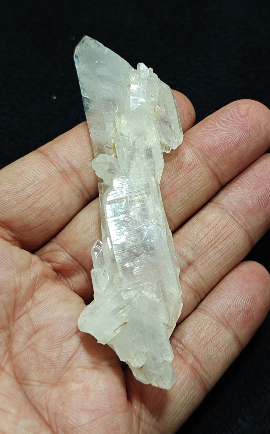 Single beautiful terminated Faden Quartz crystal specimen 44 grams
